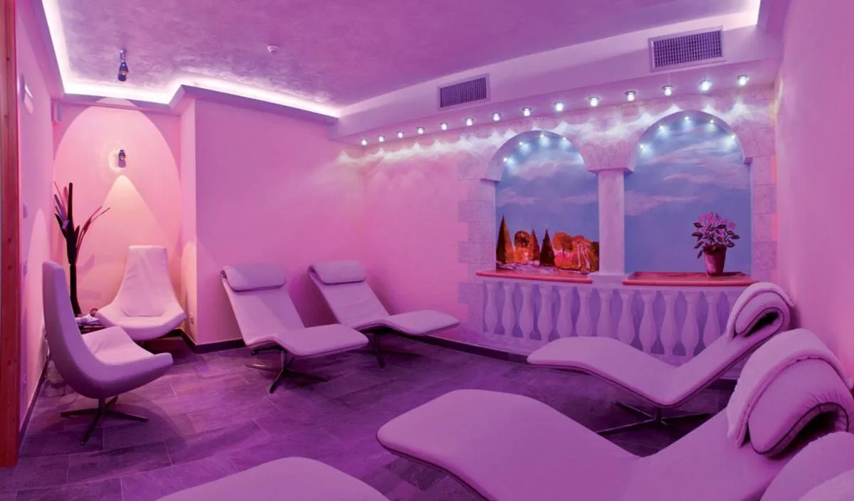 Spa and wellness centre/facilities in Villa Flora