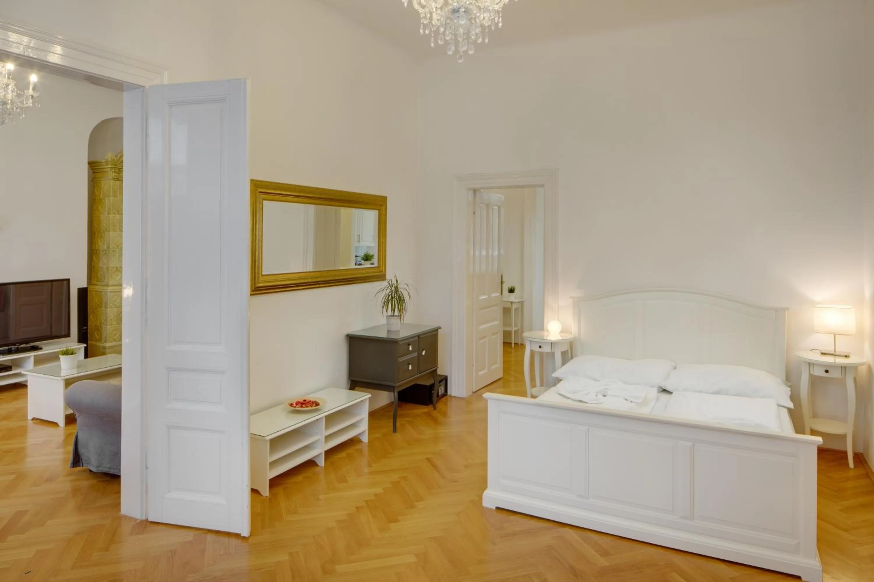 TV and multimedia, Bed in Charles Bridge Premium Residence