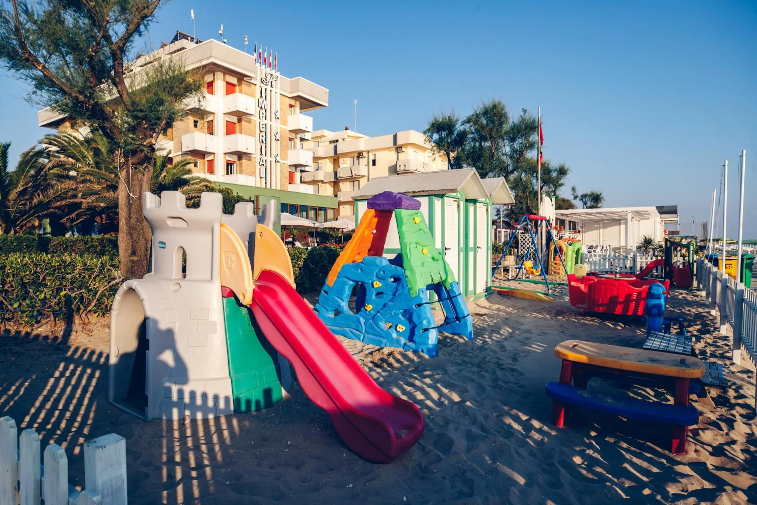 UNA HOTELS Imperial Beach Hotel