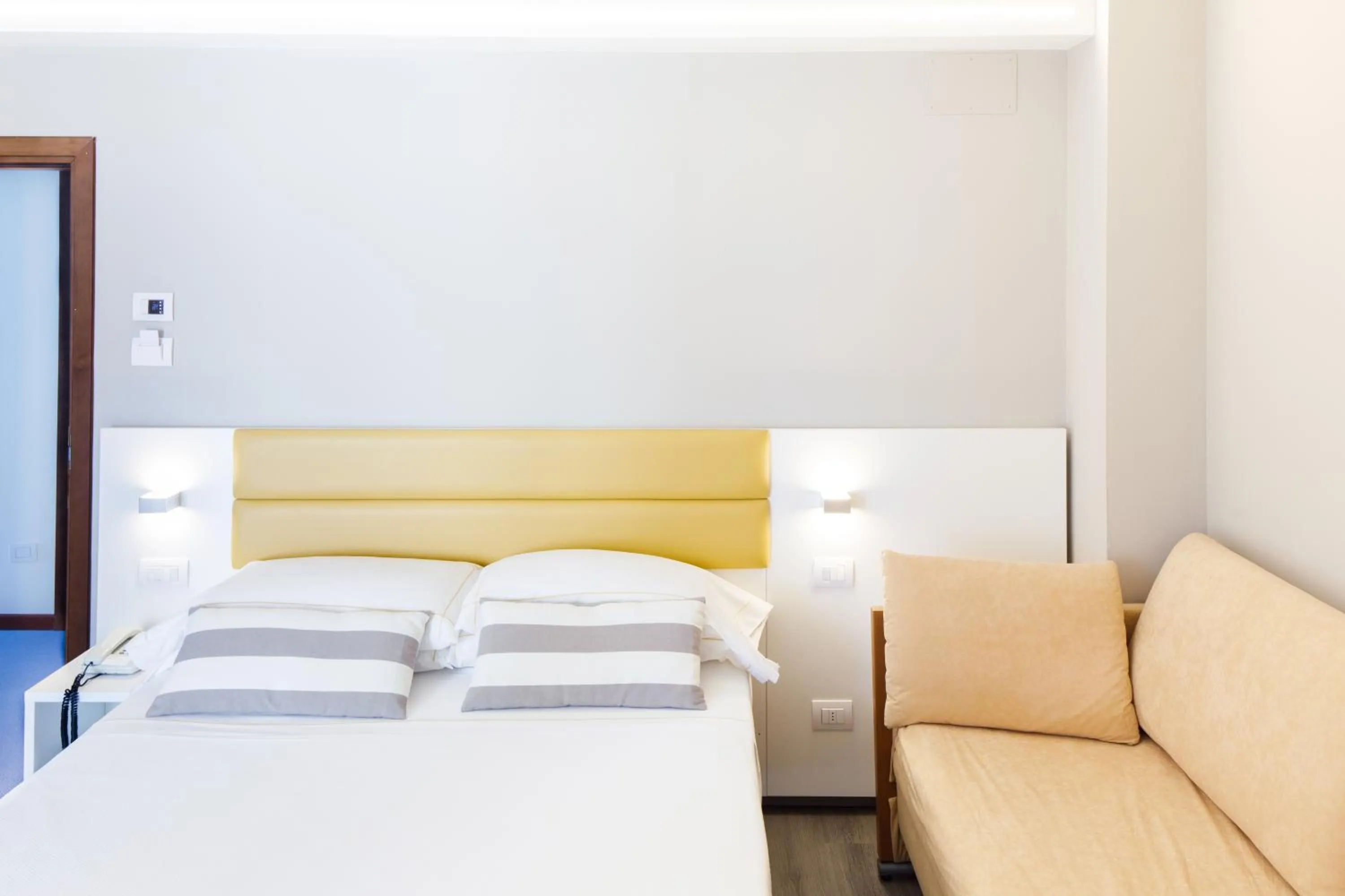 UNA HOTELS Imperial Beach Hotel