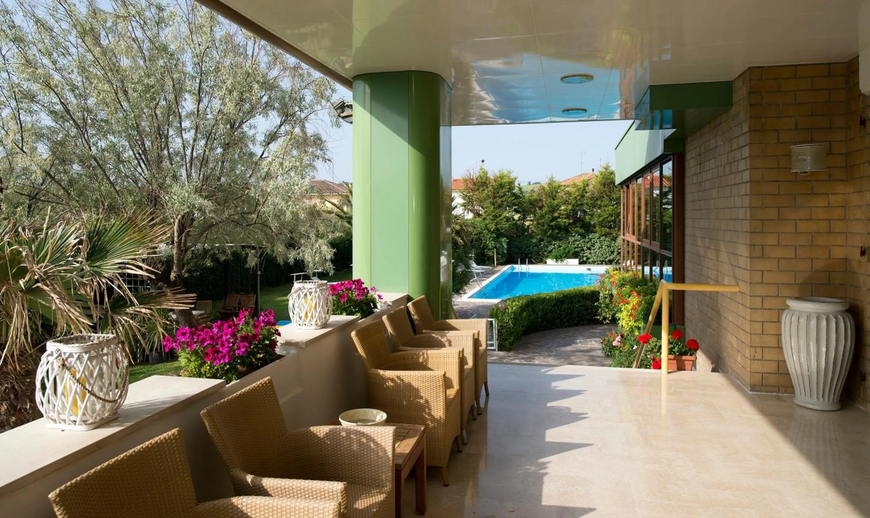 Patio in UNA HOTELS Imperial Beach Hotel