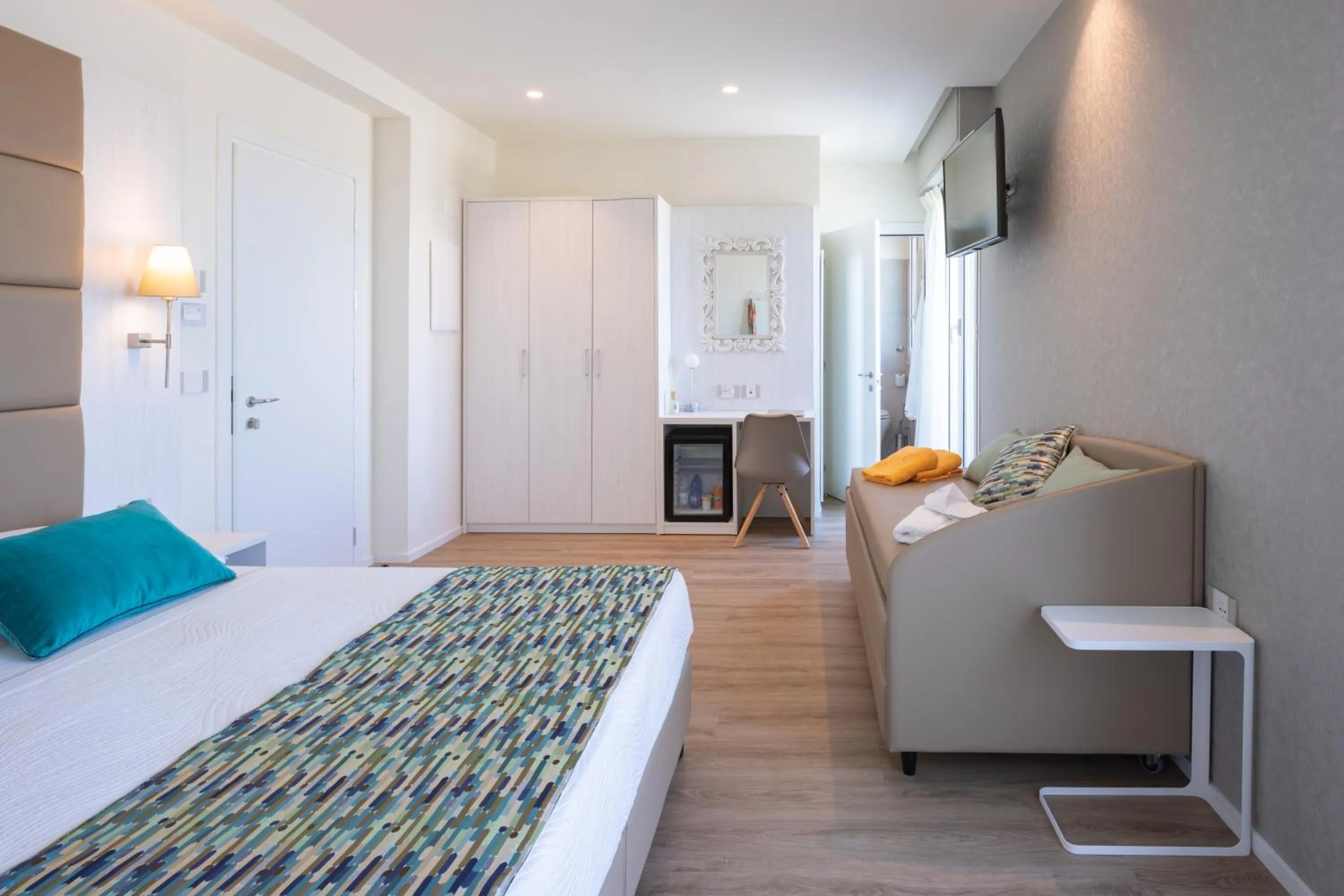 UNA HOTELS Imperial Beach Hotel