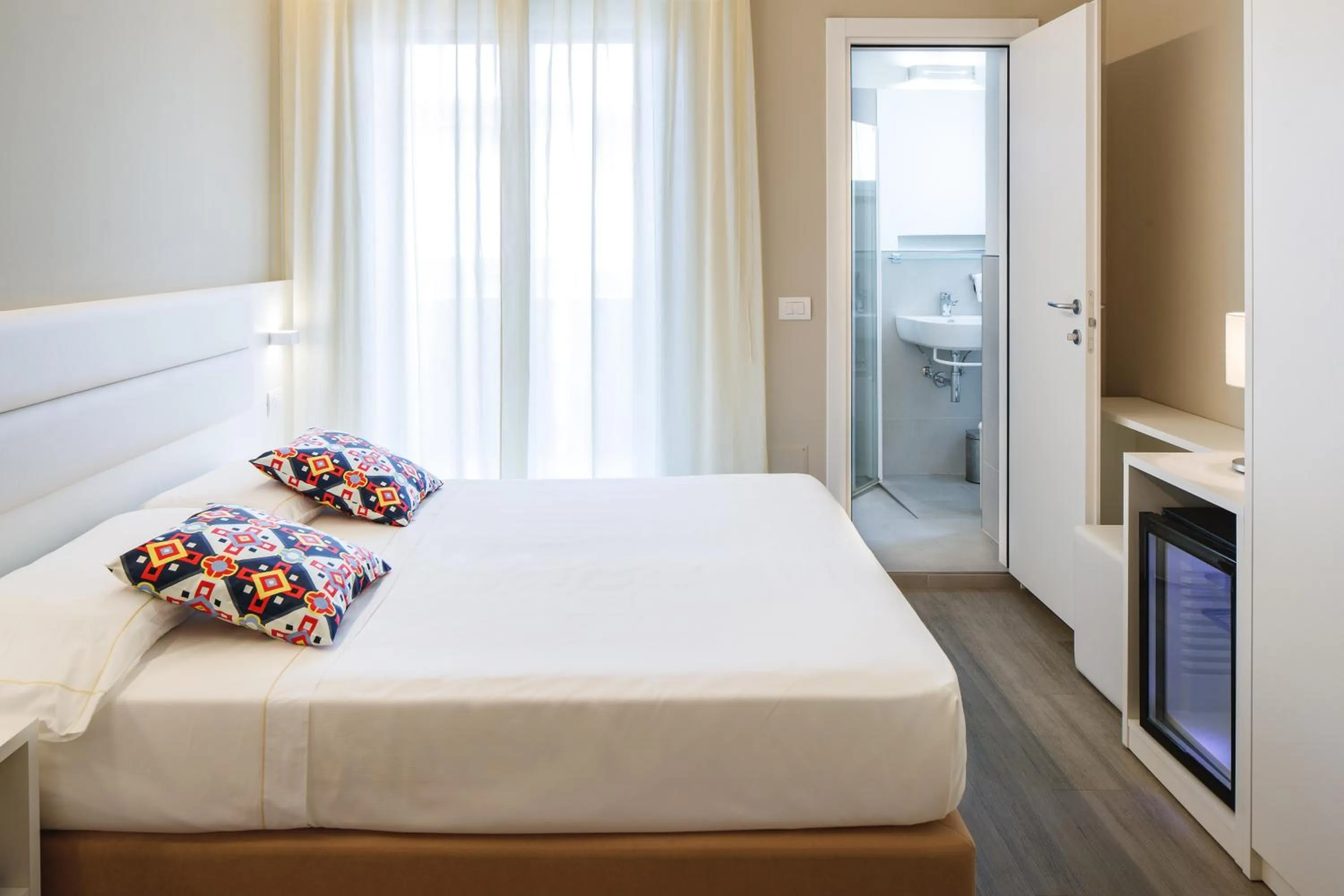 UNA HOTELS Imperial Beach Hotel