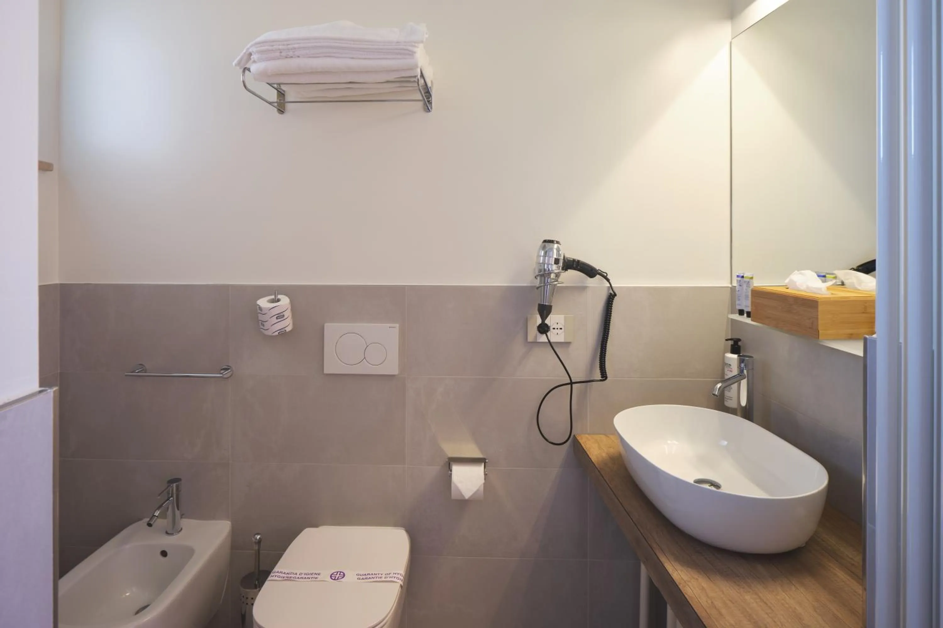 UNA HOTELS Imperial Beach Hotel