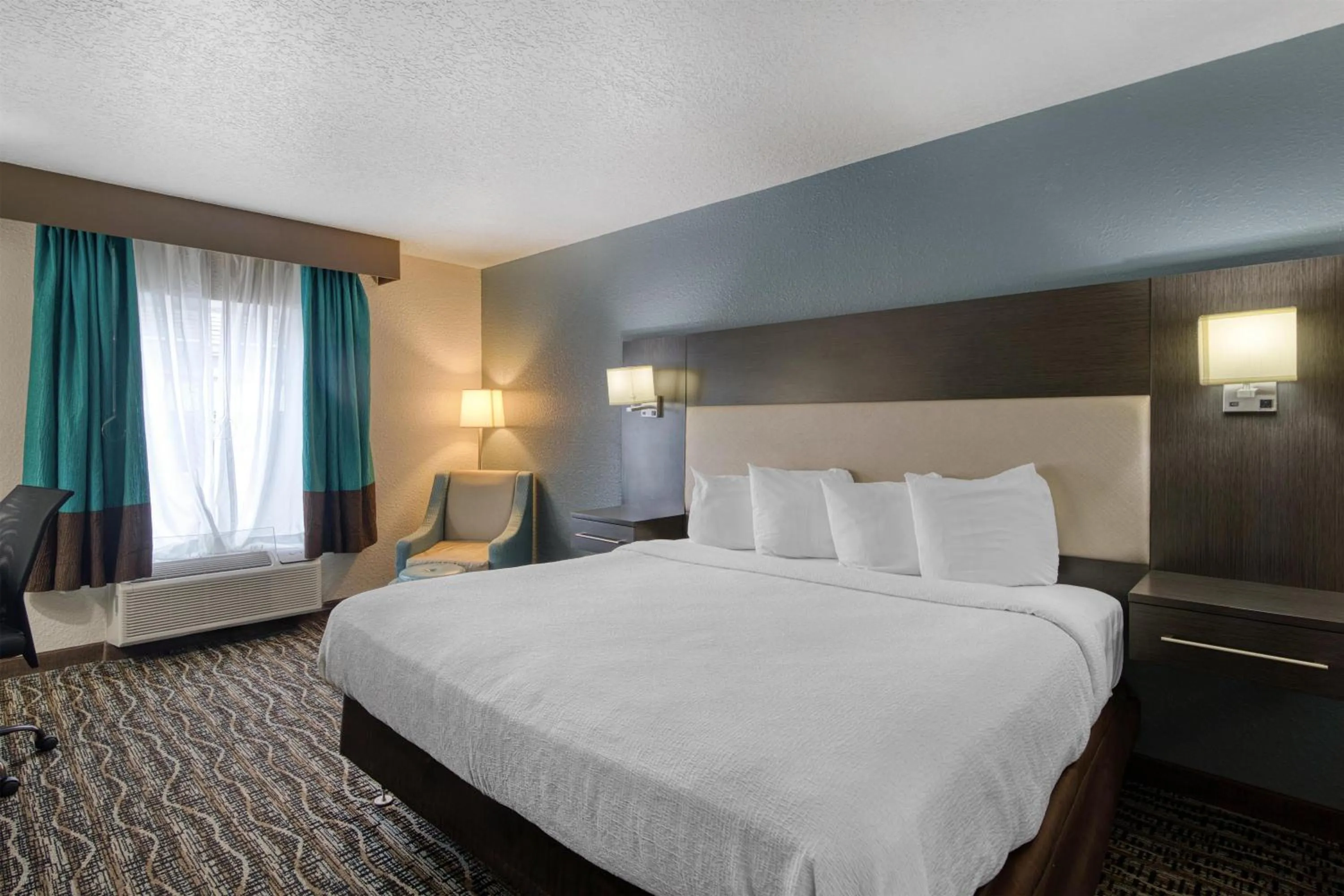 Bedroom, Bed in Best Western Waldo Inn & Suites