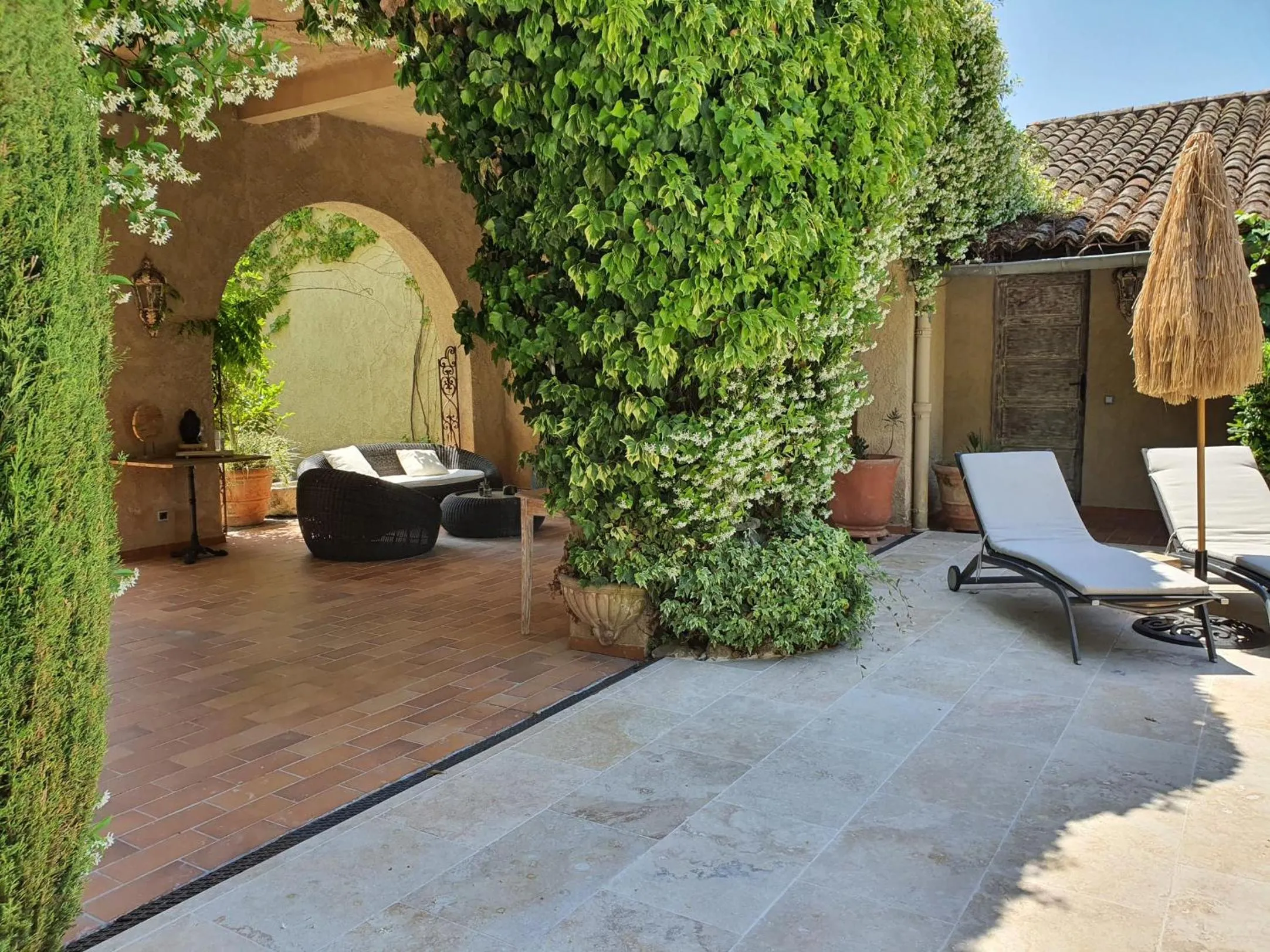 Internal: Not applicable to any particular room in Le Mas de Mougins