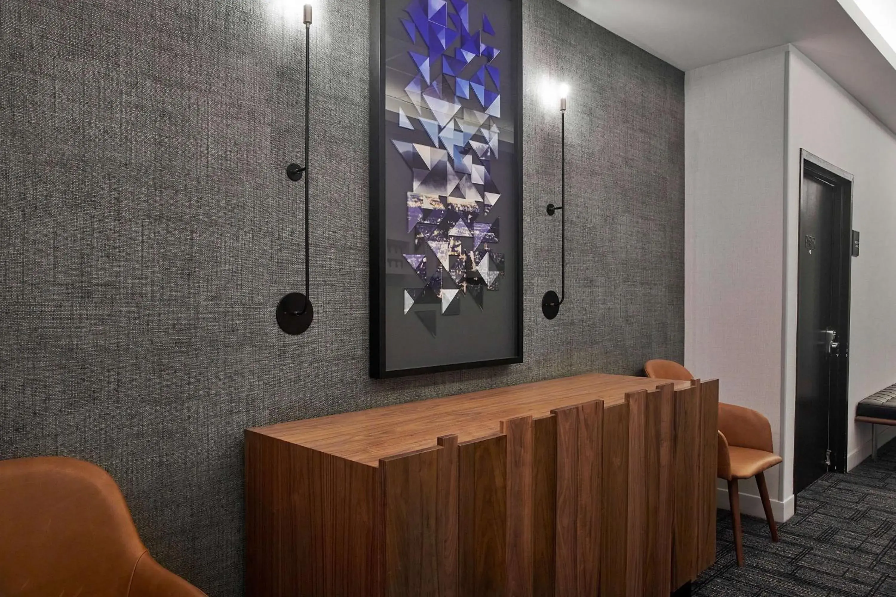 Property building in Hampton Inn & Suites Sherman Oaks Property building in Hampton Inn & Suites Sherman Oaks