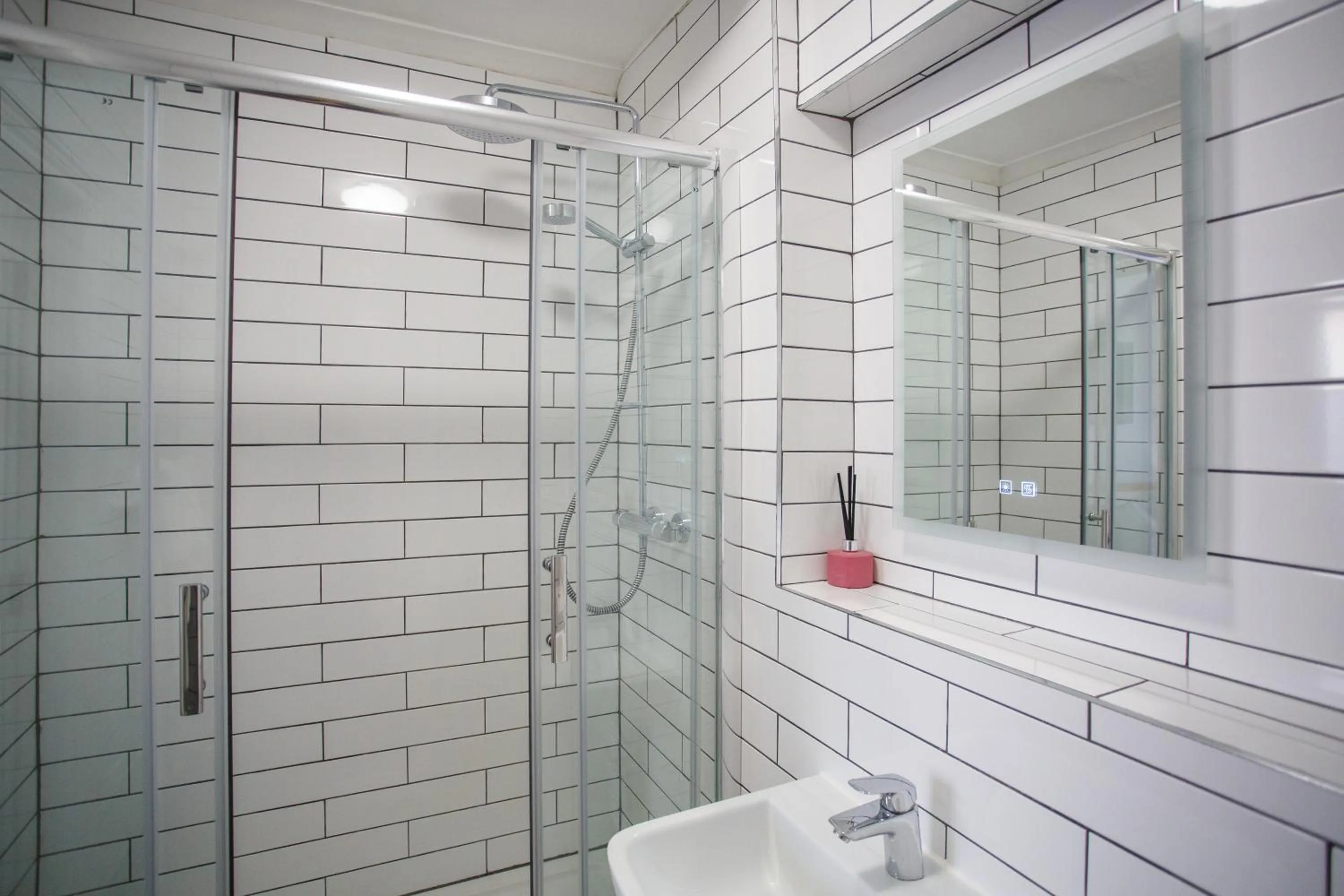 Shower in The Buttery