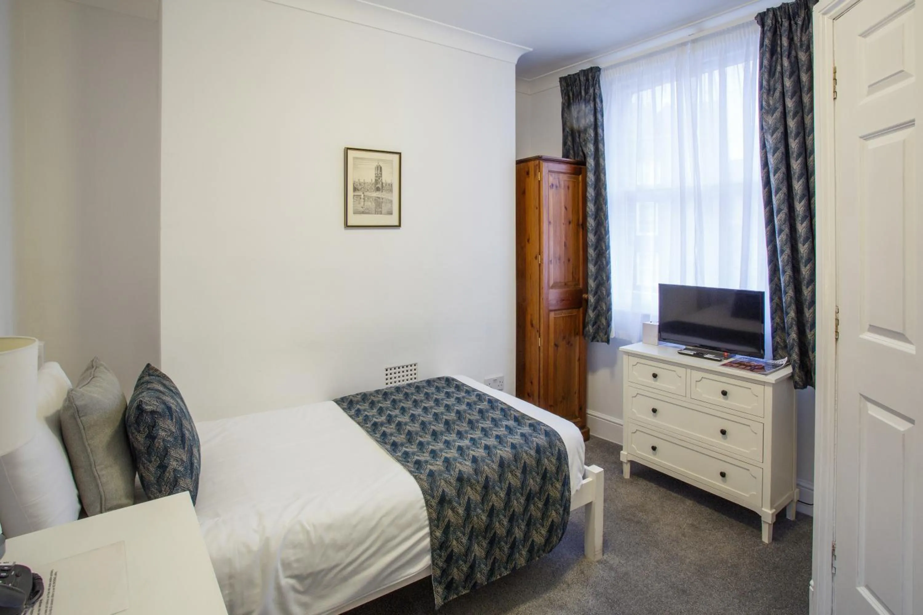 Photo of the whole room, Bed in The Buttery