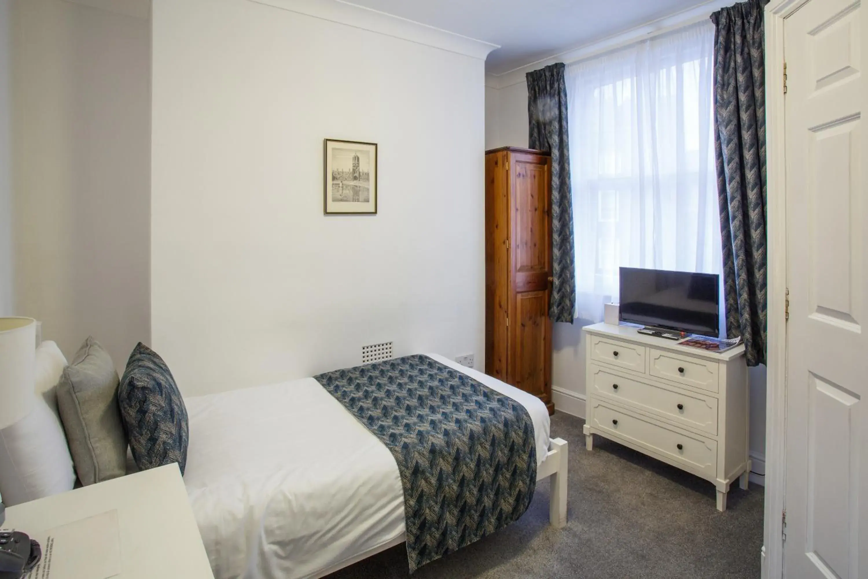 Photo of the whole room, Bed in The Buttery Photo of the whole room, Bed in The Buttery