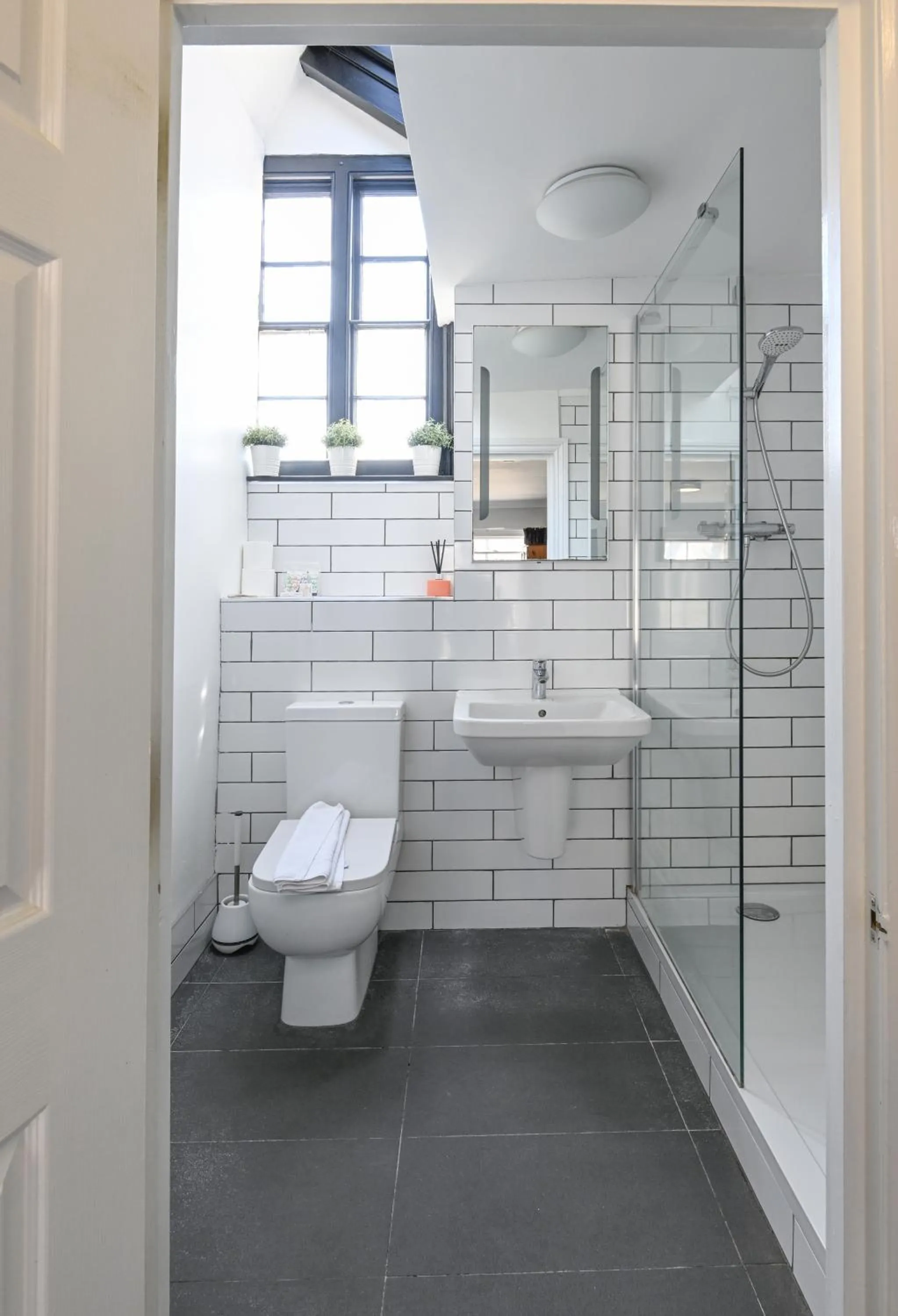 Shower in The Buttery