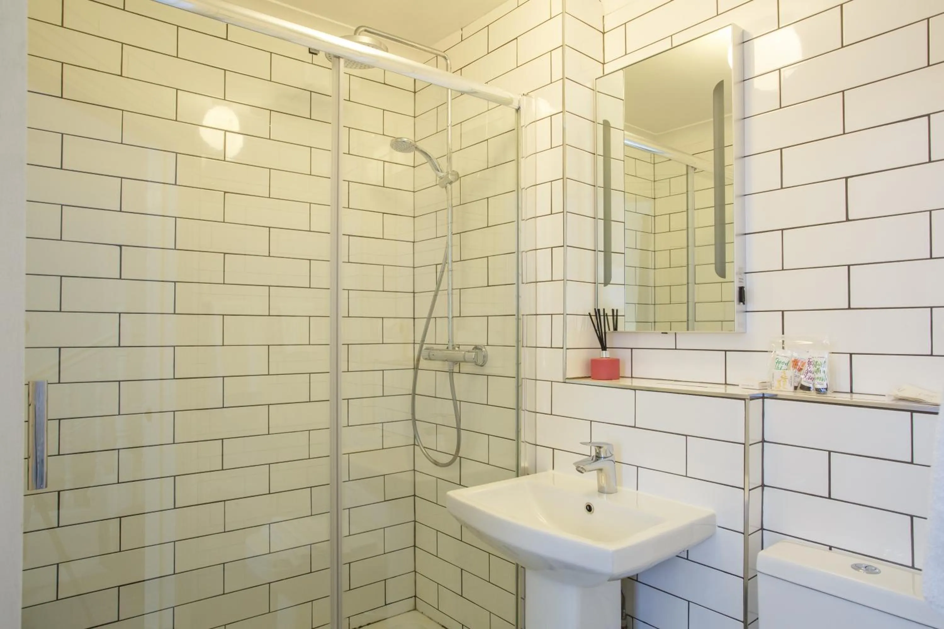 Shower in The Buttery