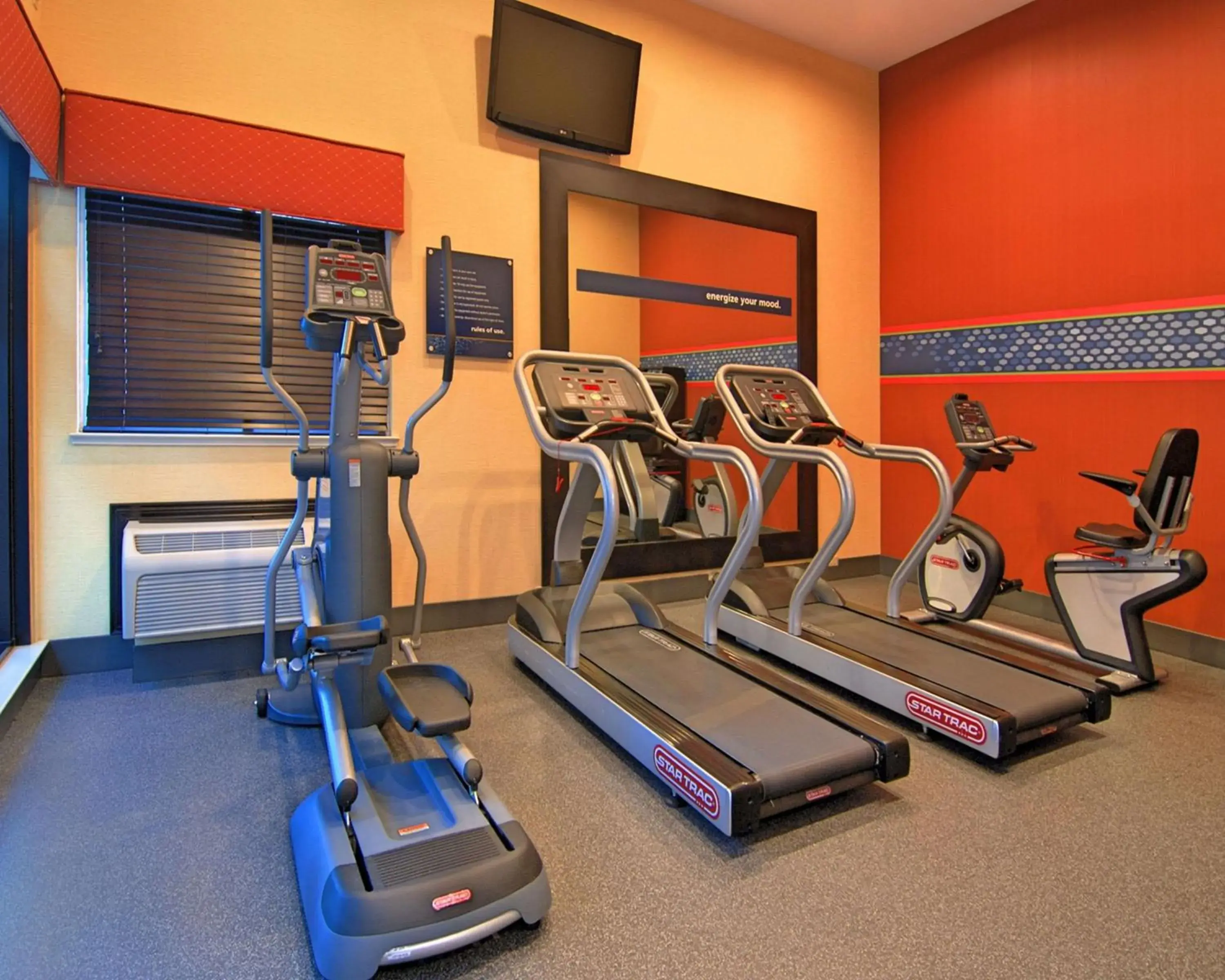 Fitness centre/facilities in Hampton Inn & Suites Mountain View Fitness centre/facilities in Hampton Inn & Suites Mountain View