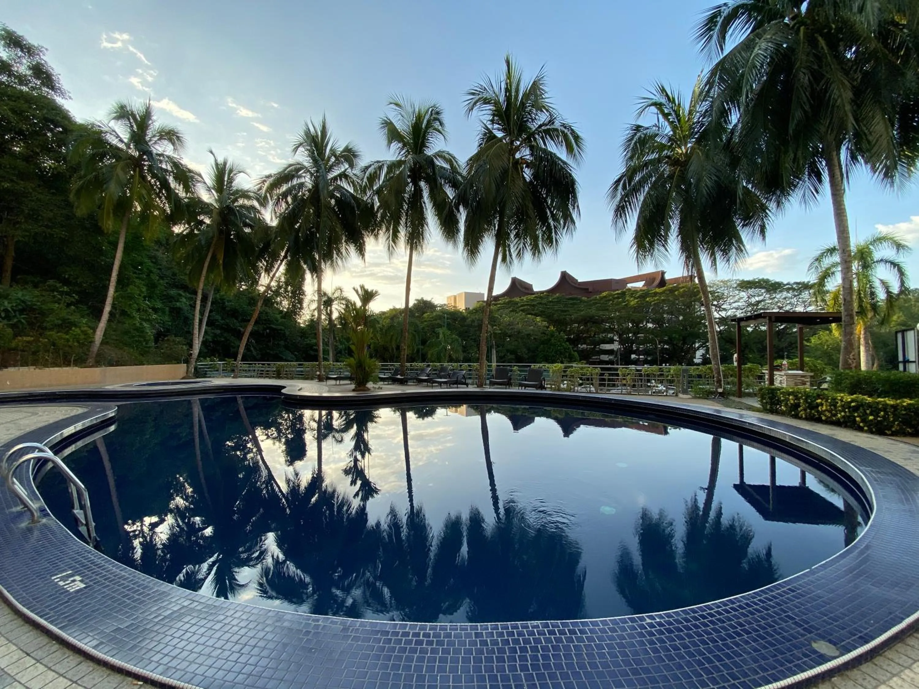 The View Feringghi Executive Apartment