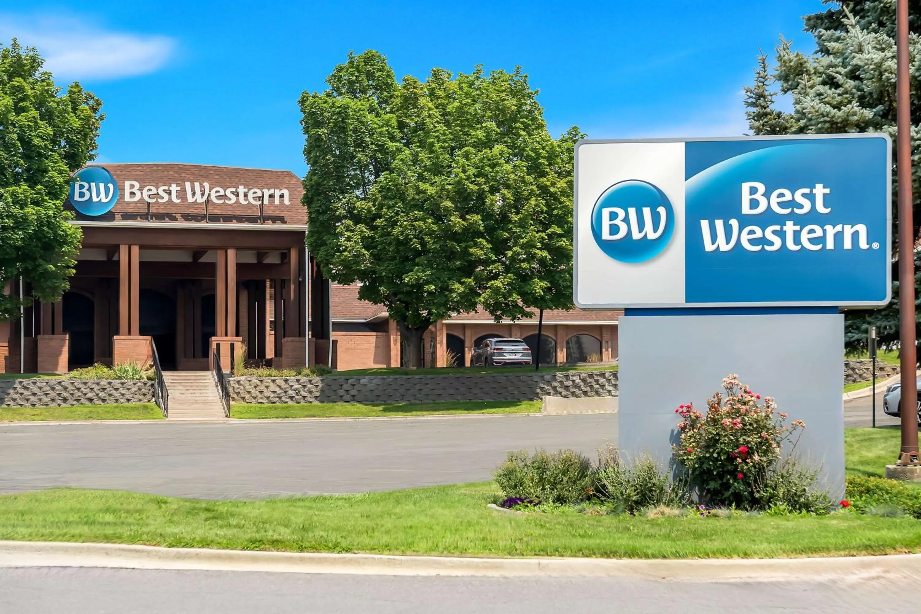 Property building in Best Western Pocatello Inn