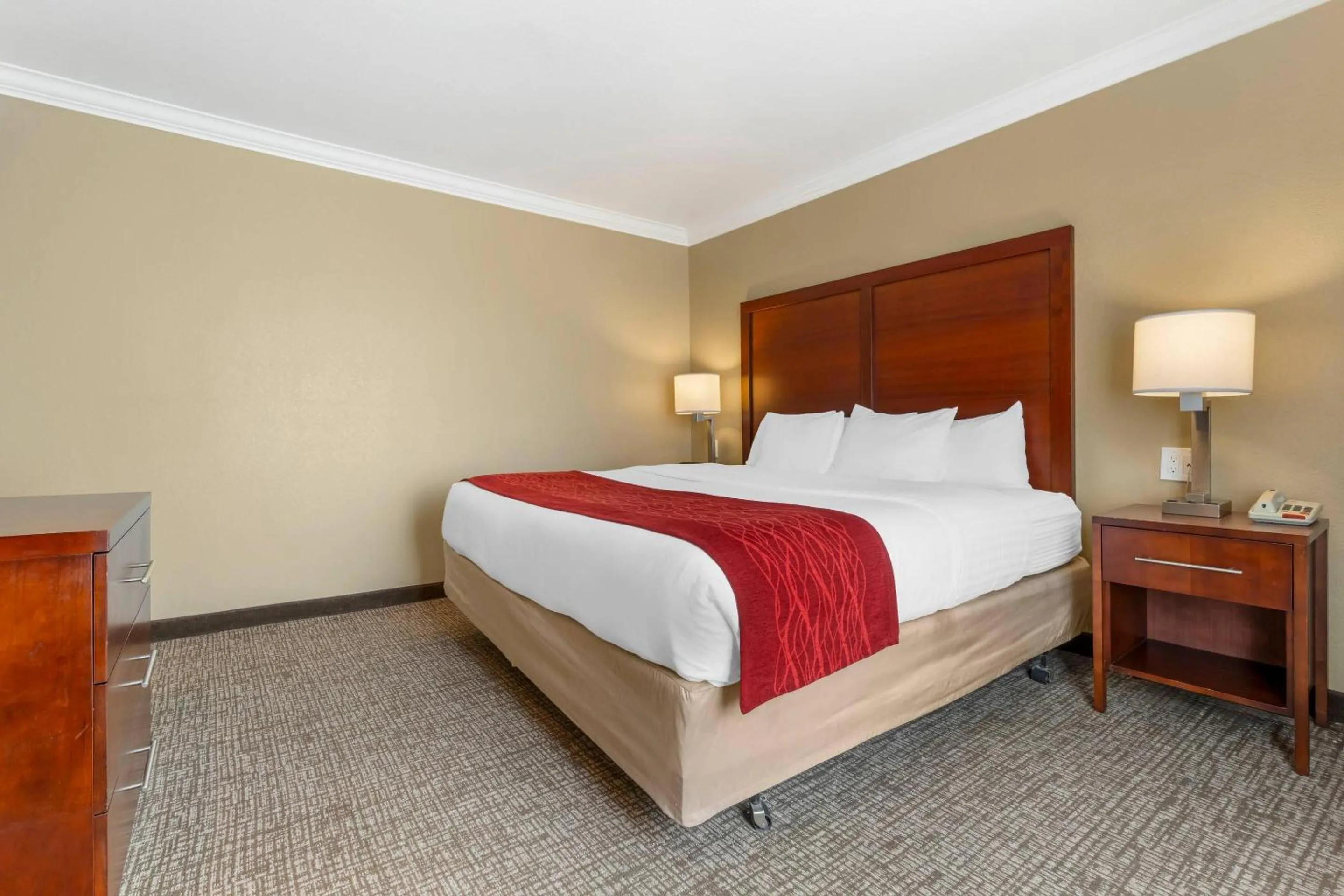 Bedroom, Bed in Comfort Inn Arcata