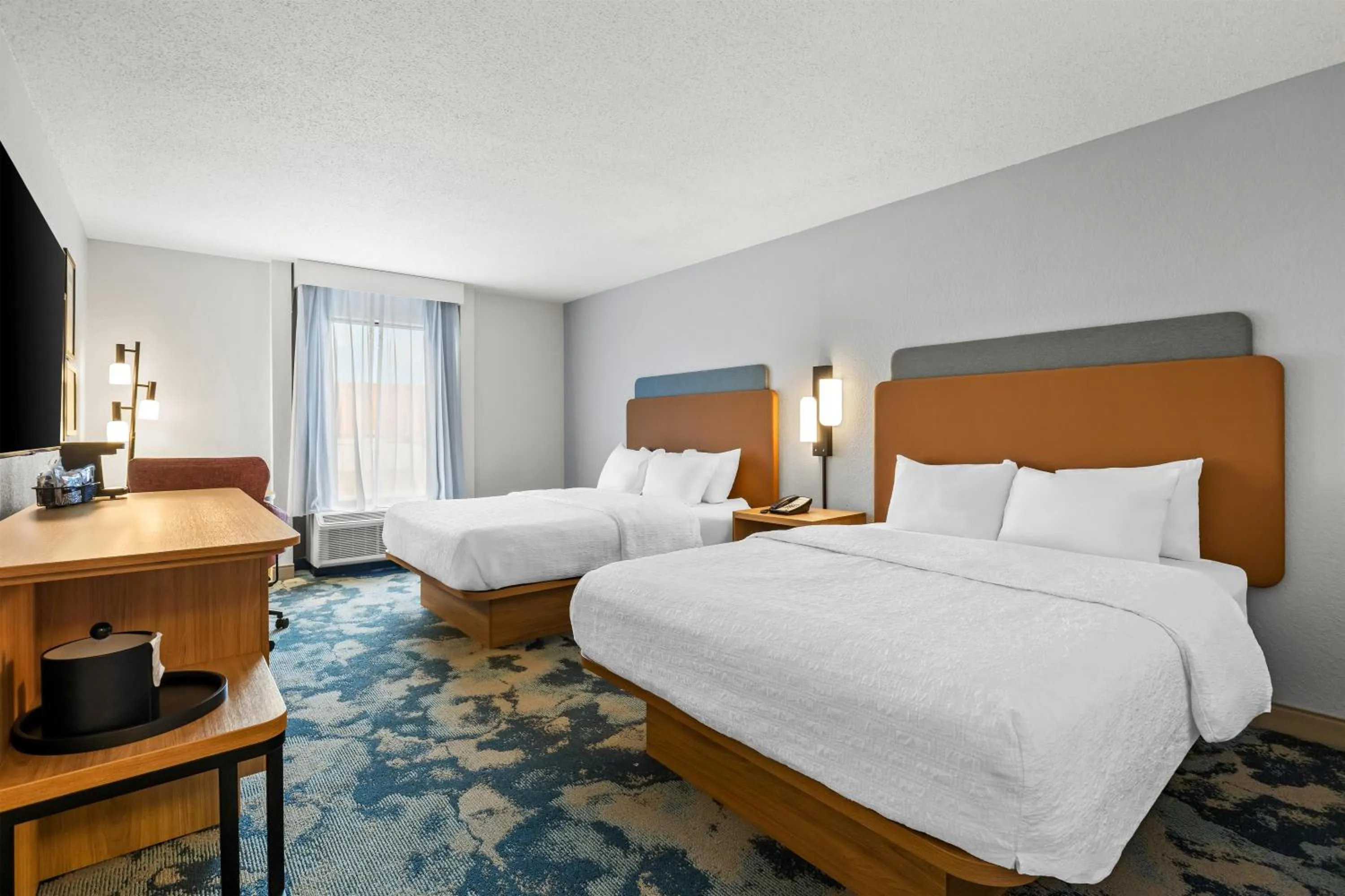 Bed in Hampton Inn Carrollton