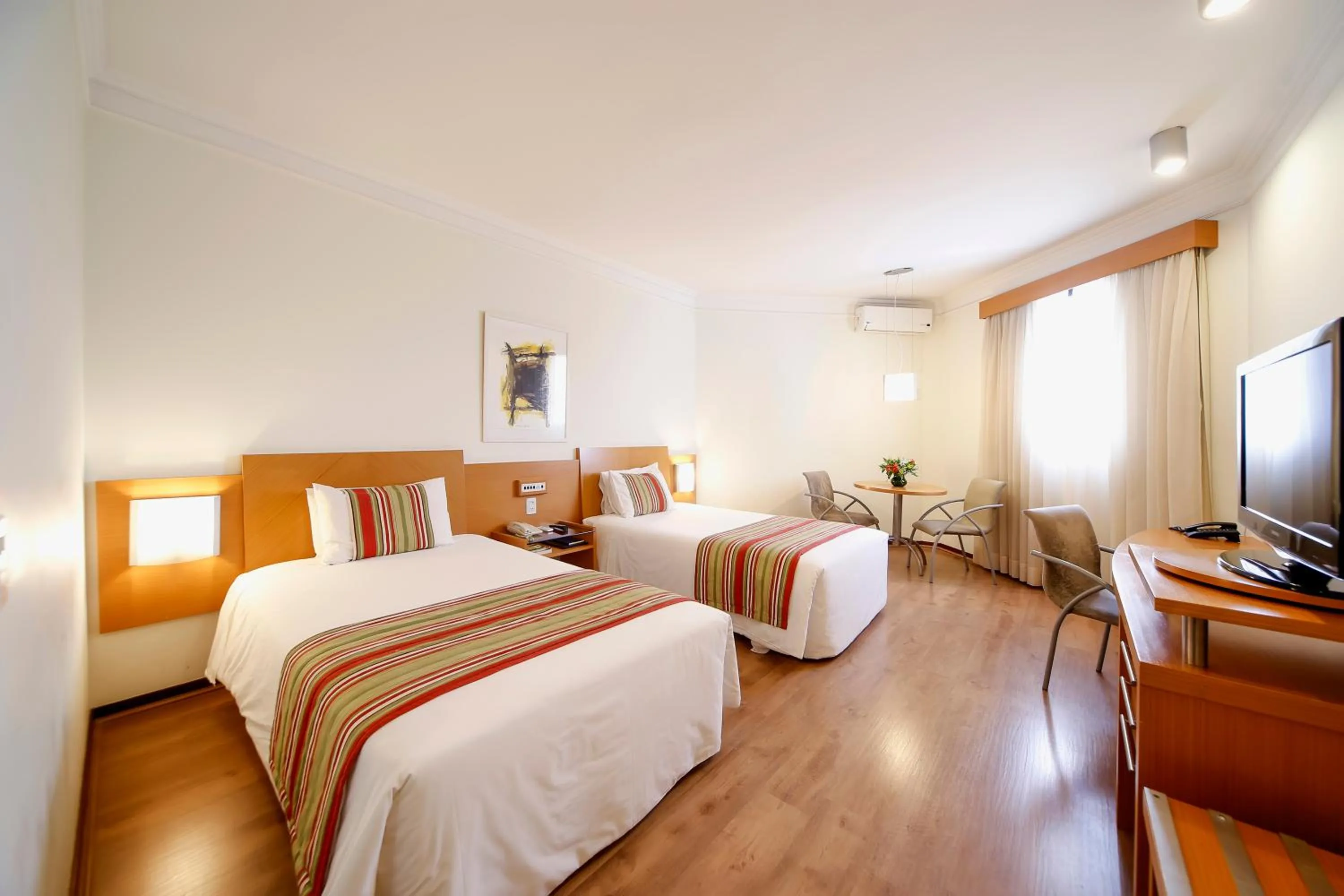 Bedroom, Bed in Grand Hotel Royal Sorocaba by Atlantica