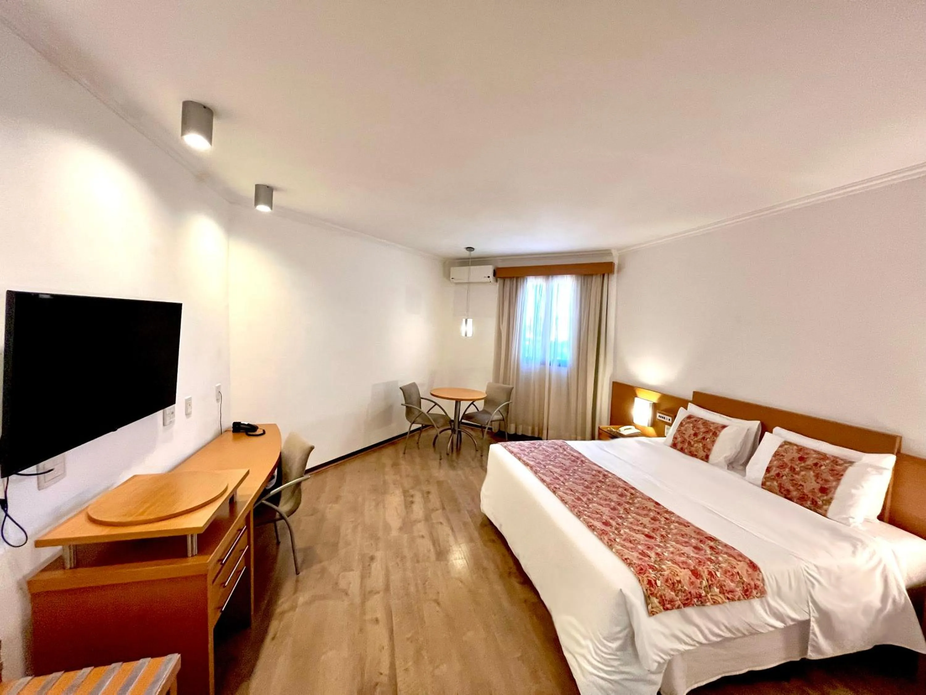 Bed in Grand Hotel Royal Sorocaba by Atlantica