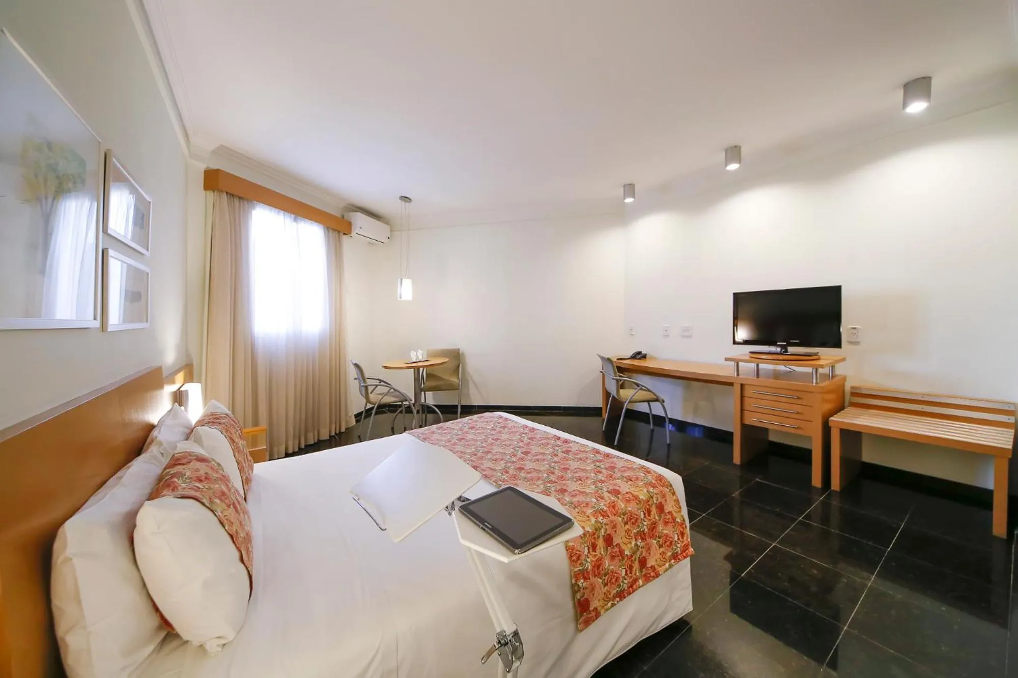 Photo of the whole room, Bed in Grand Hotel Royal Sorocaba by Atlantica