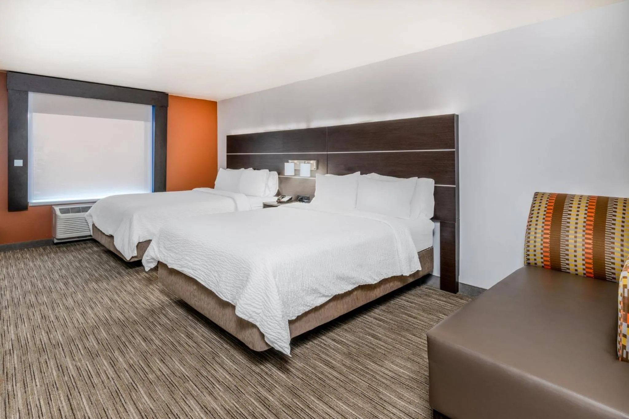Photo of the whole room, Bed in Holiday Inn Express & Suites - Colorado Springs AFA Northgate by IHG