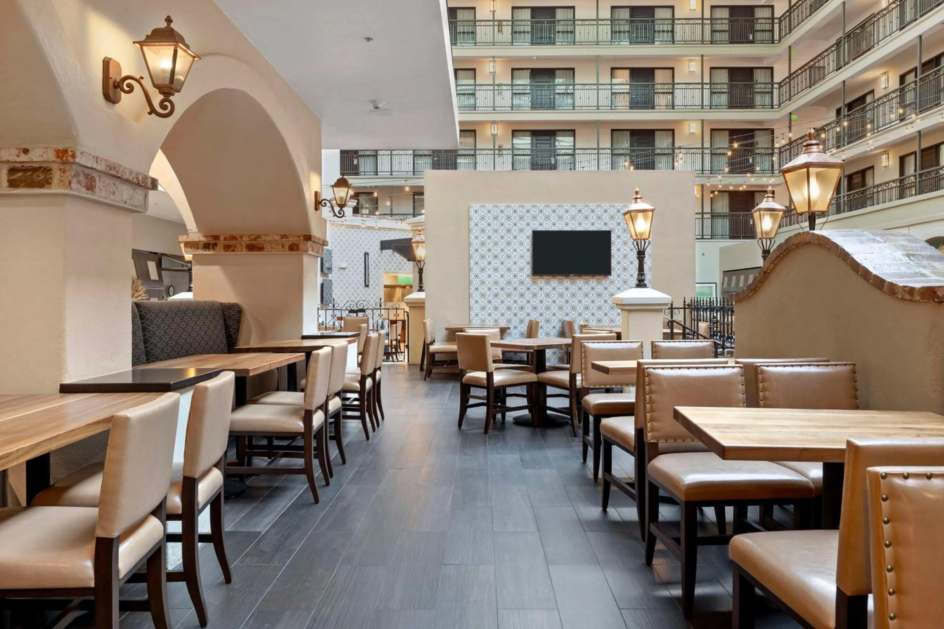 Breakfast in Embassy Suites by Hilton Los Angeles International Airport South