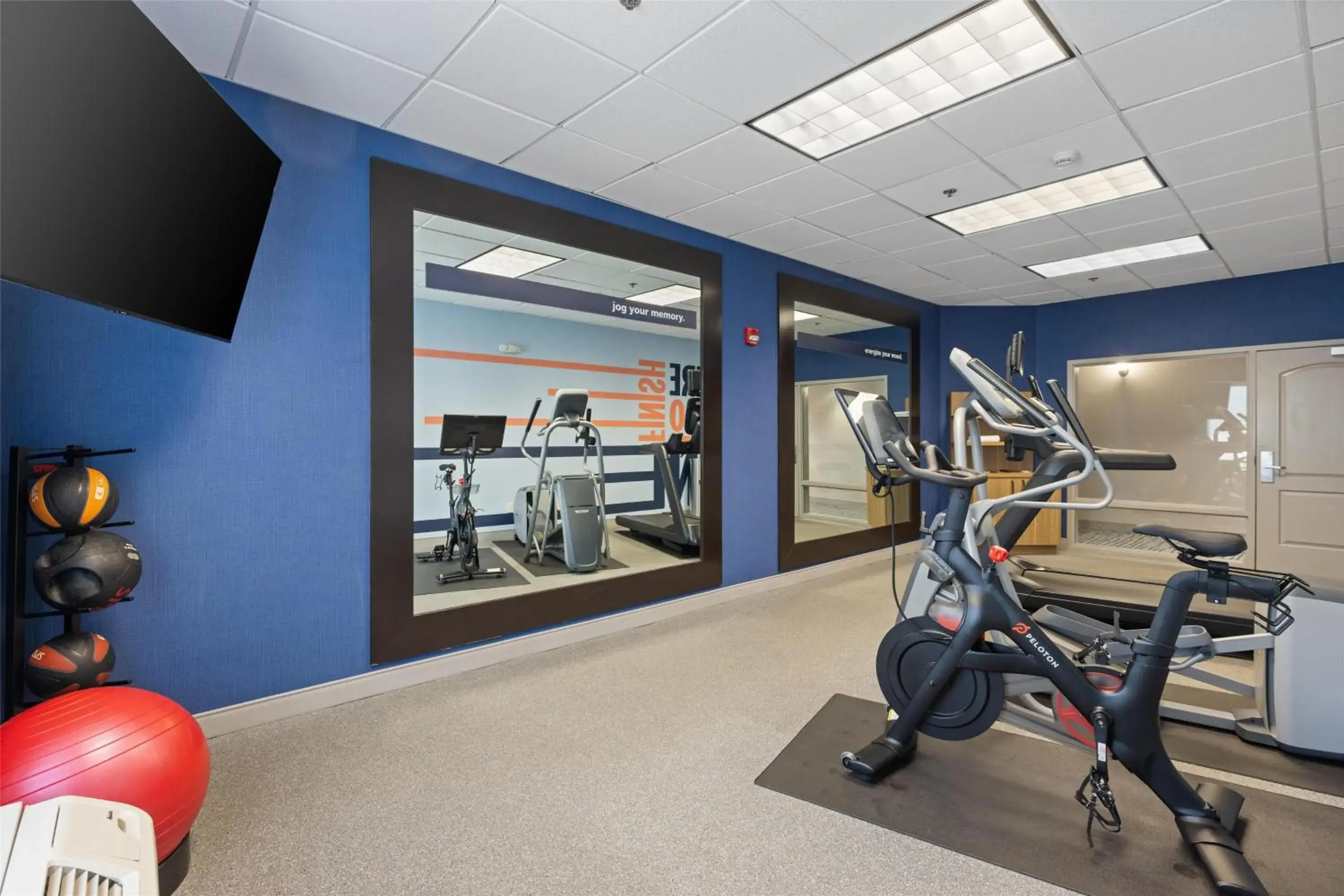 Fitness centre/facilities in Hampton Inn & Suites Madera Fitness centre/facilities in Hampton Inn & Suites Madera