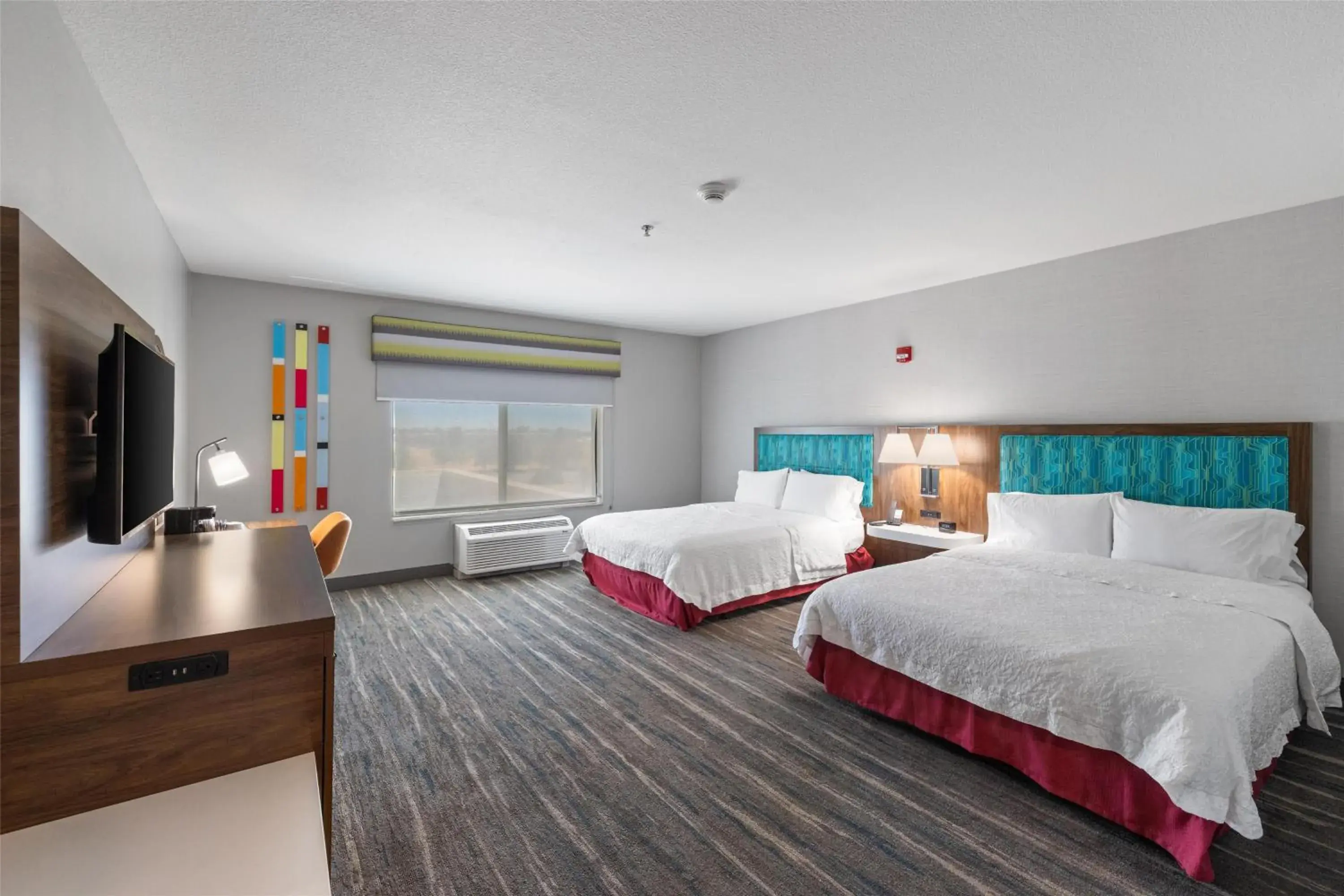 Bed in Hampton Inn & Suites Madera Bed in Hampton Inn & Suites Madera