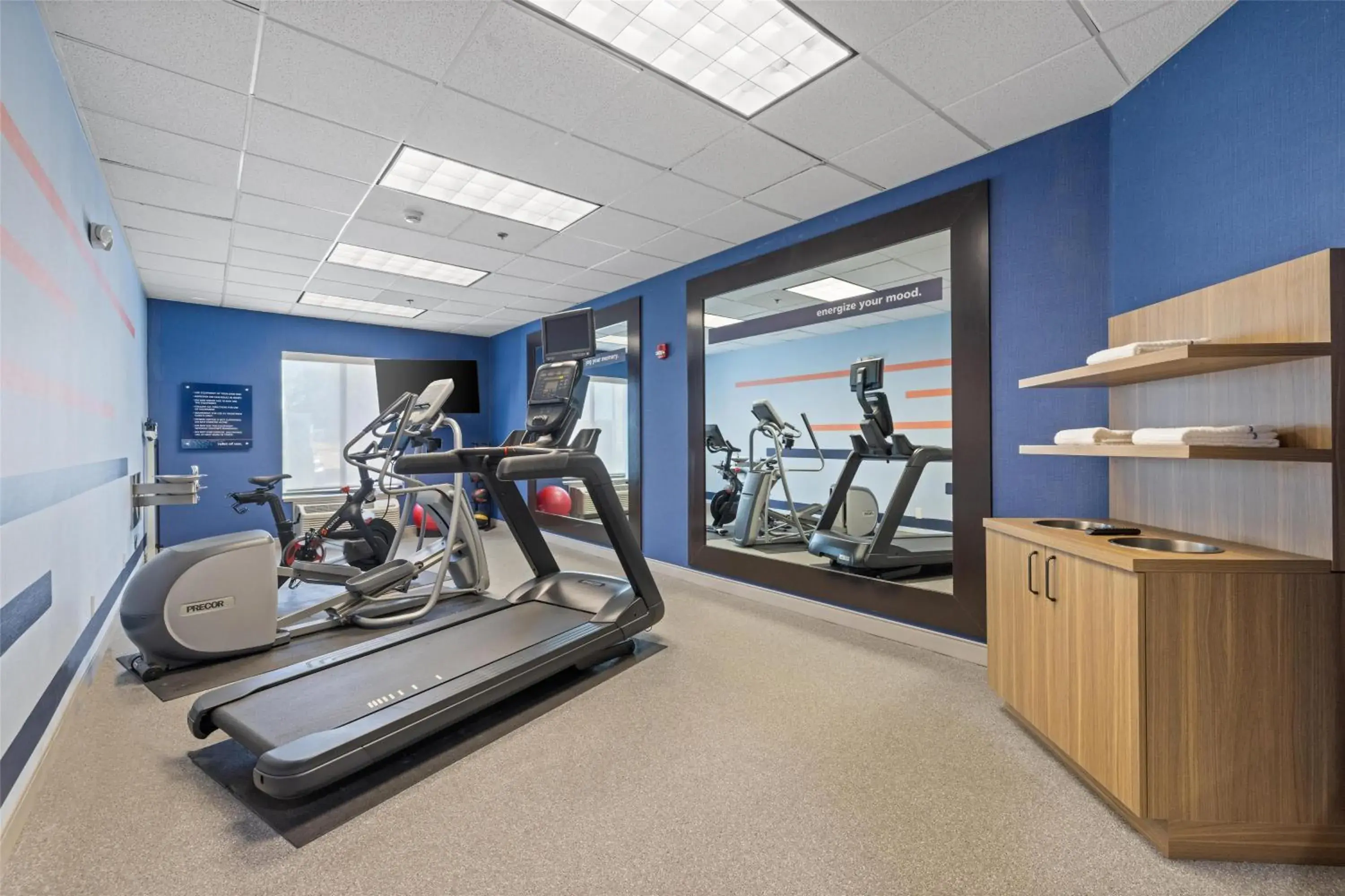 Fitness centre/facilities in Hampton Inn & Suites Madera Fitness centre/facilities in Hampton Inn & Suites Madera