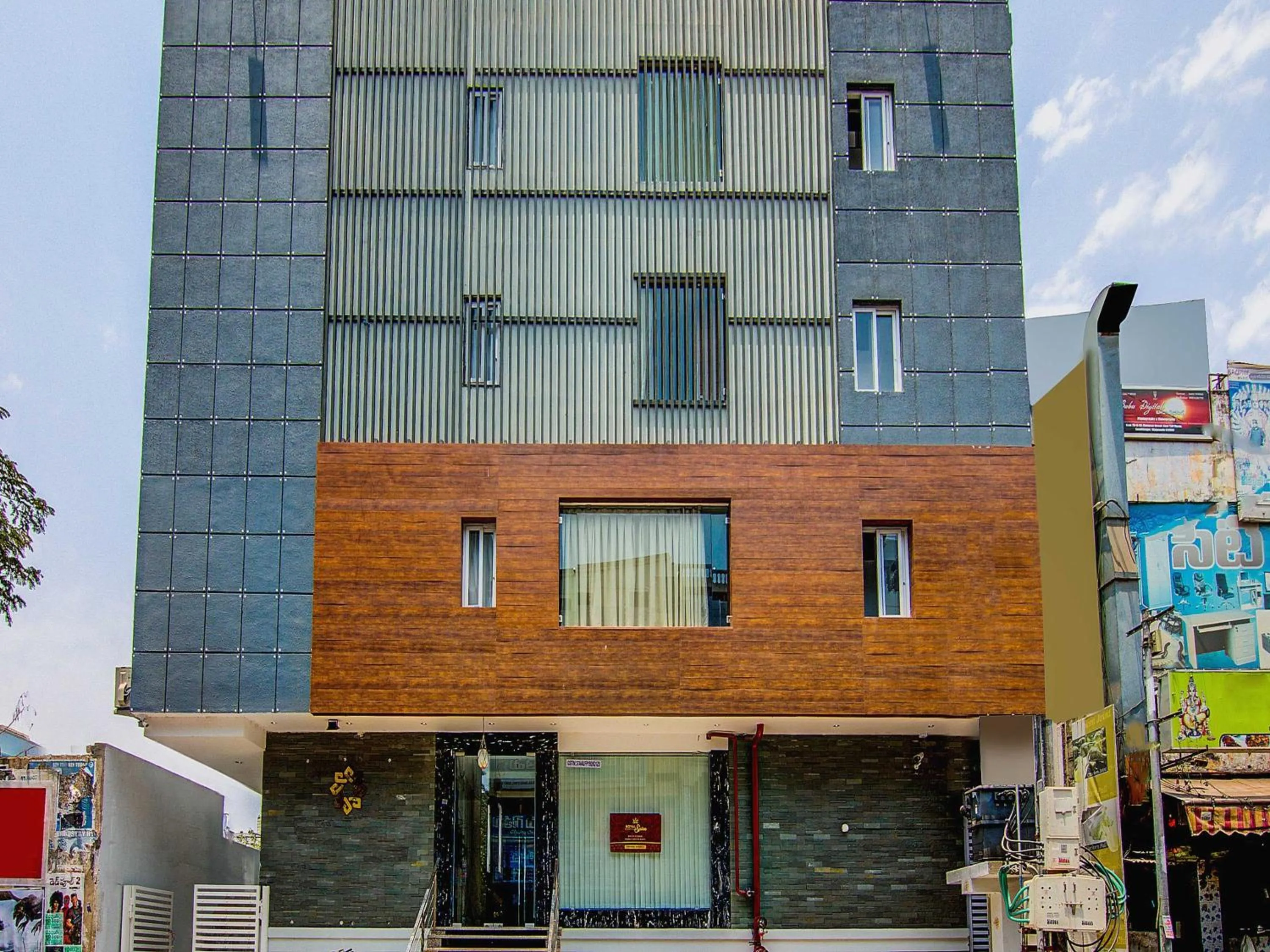 Facade/entrance in Super Capital O Pratibha Grand