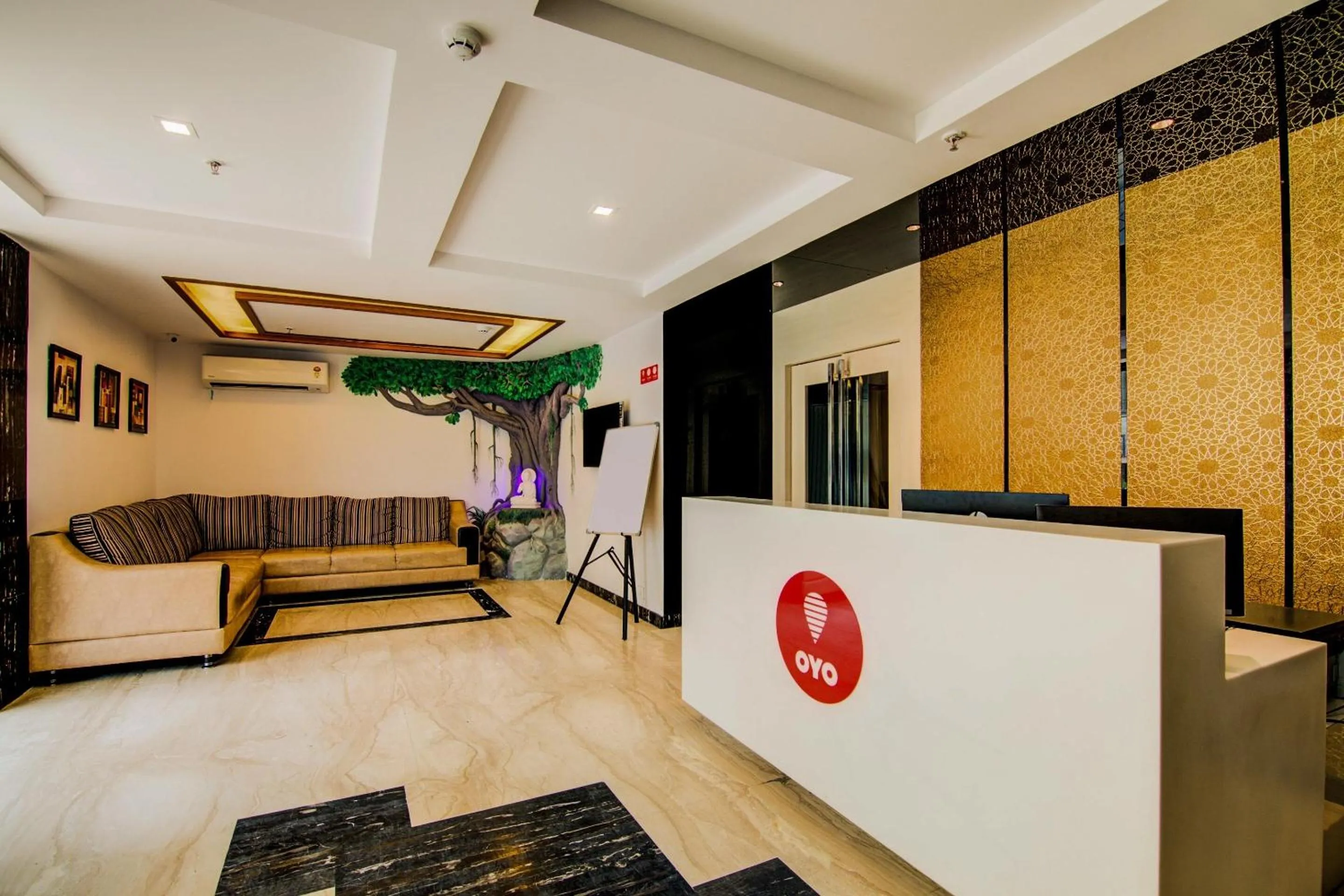 Lobby or reception in Super Capital O Pratibha Grand