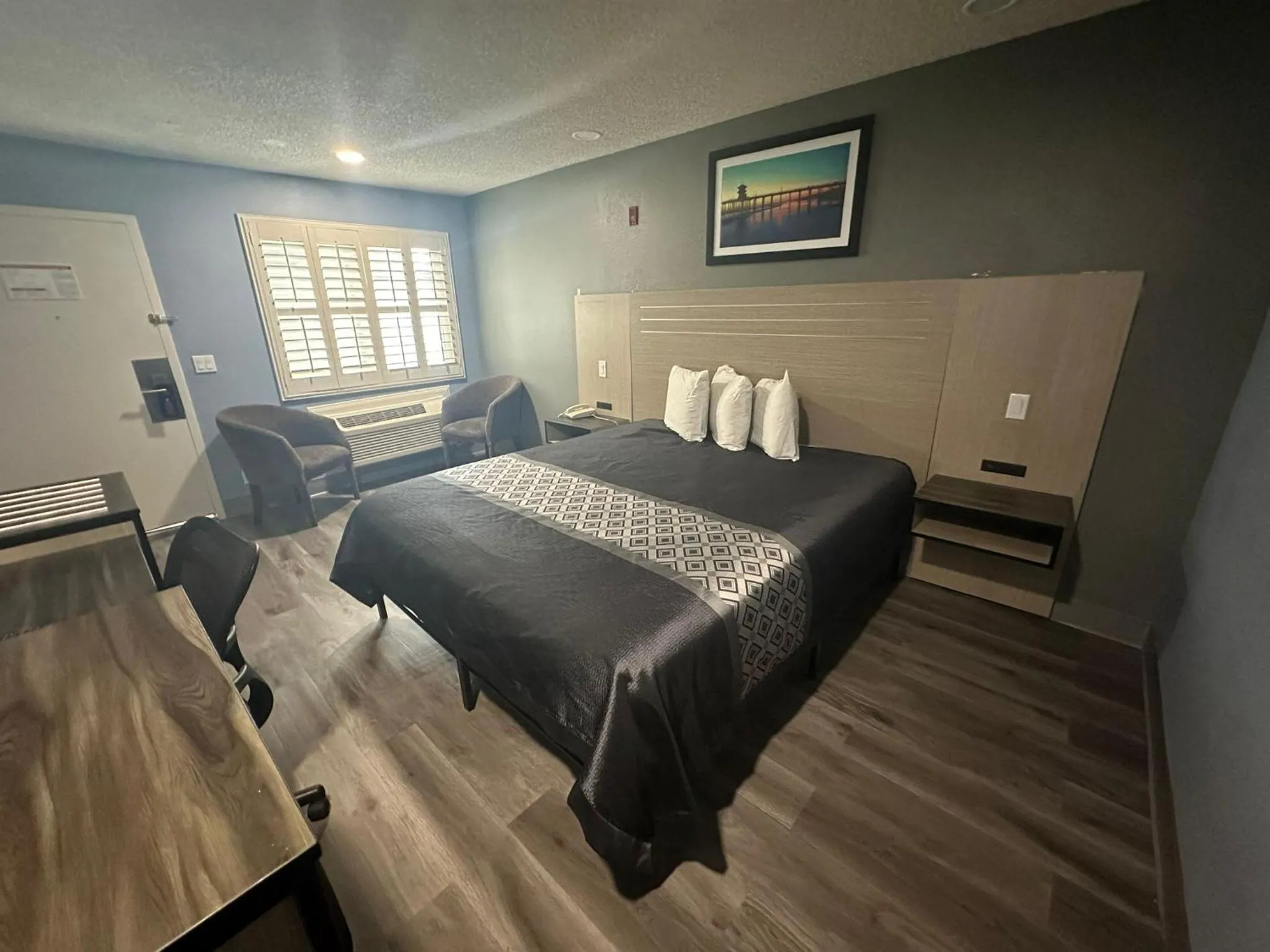 Bed in Orange Tustin Inn in Orange