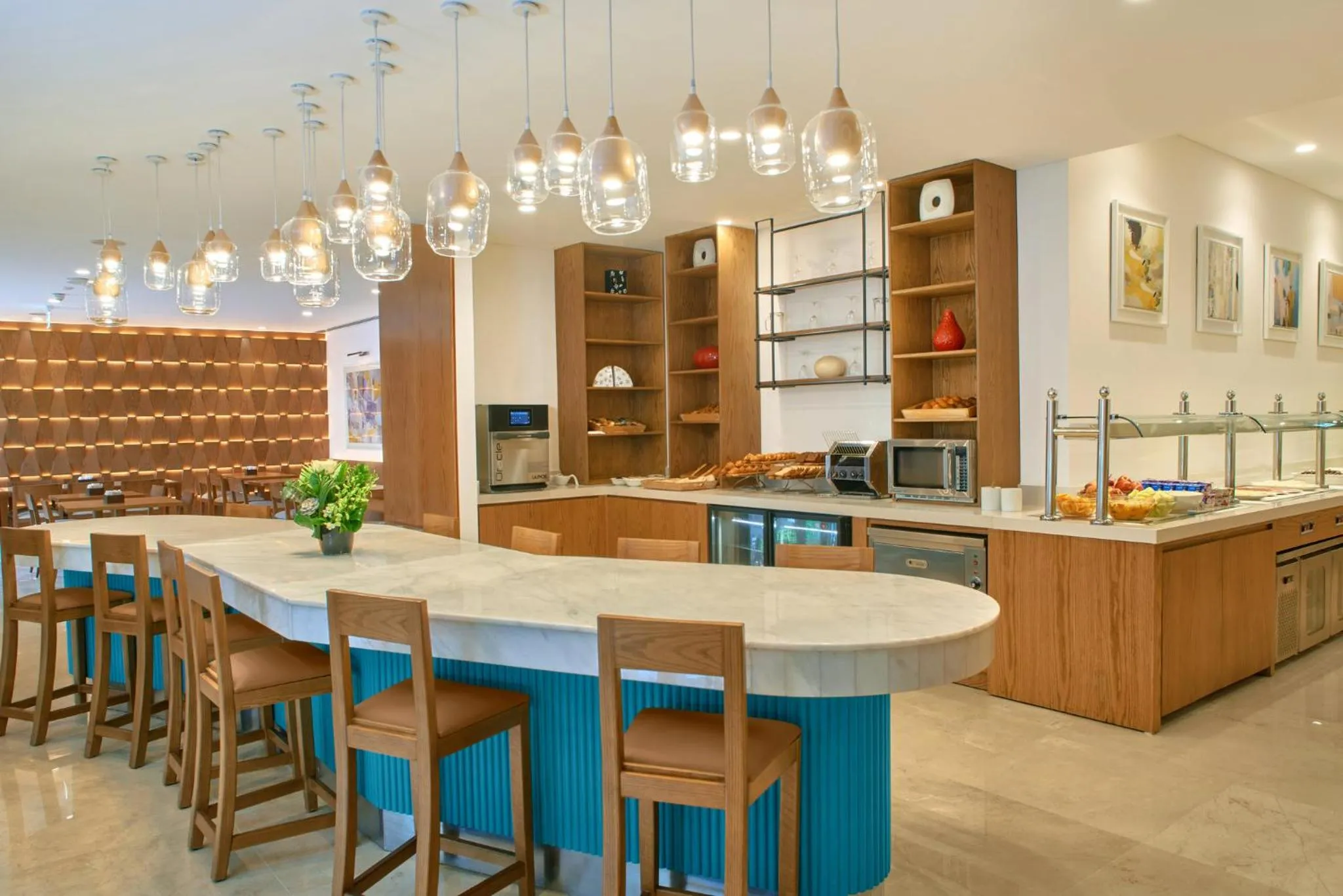 Restaurant/places to eat in Staybridge Suites & Apartments - Citystars by IHG