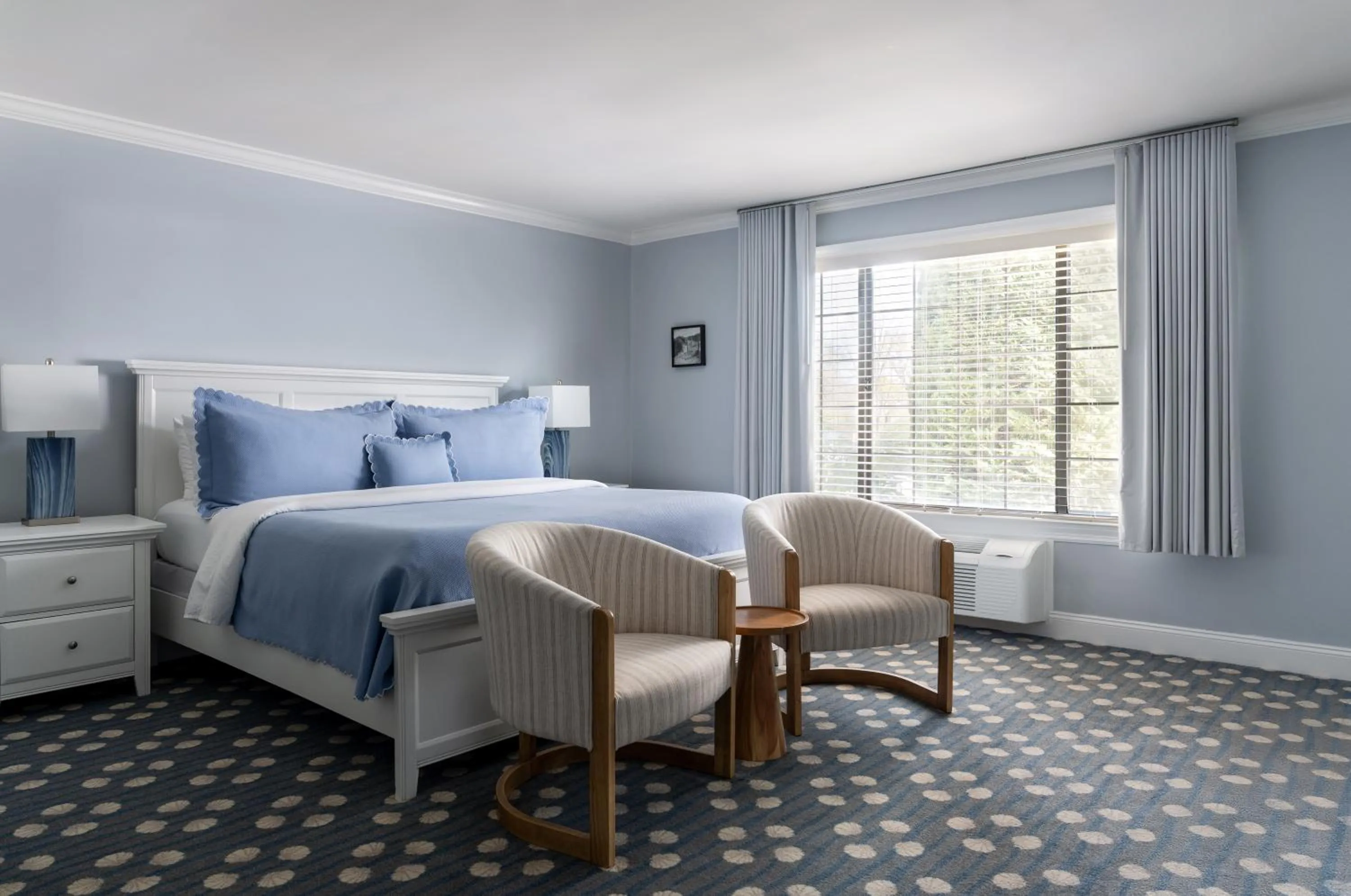 Bed in Southampton Inn