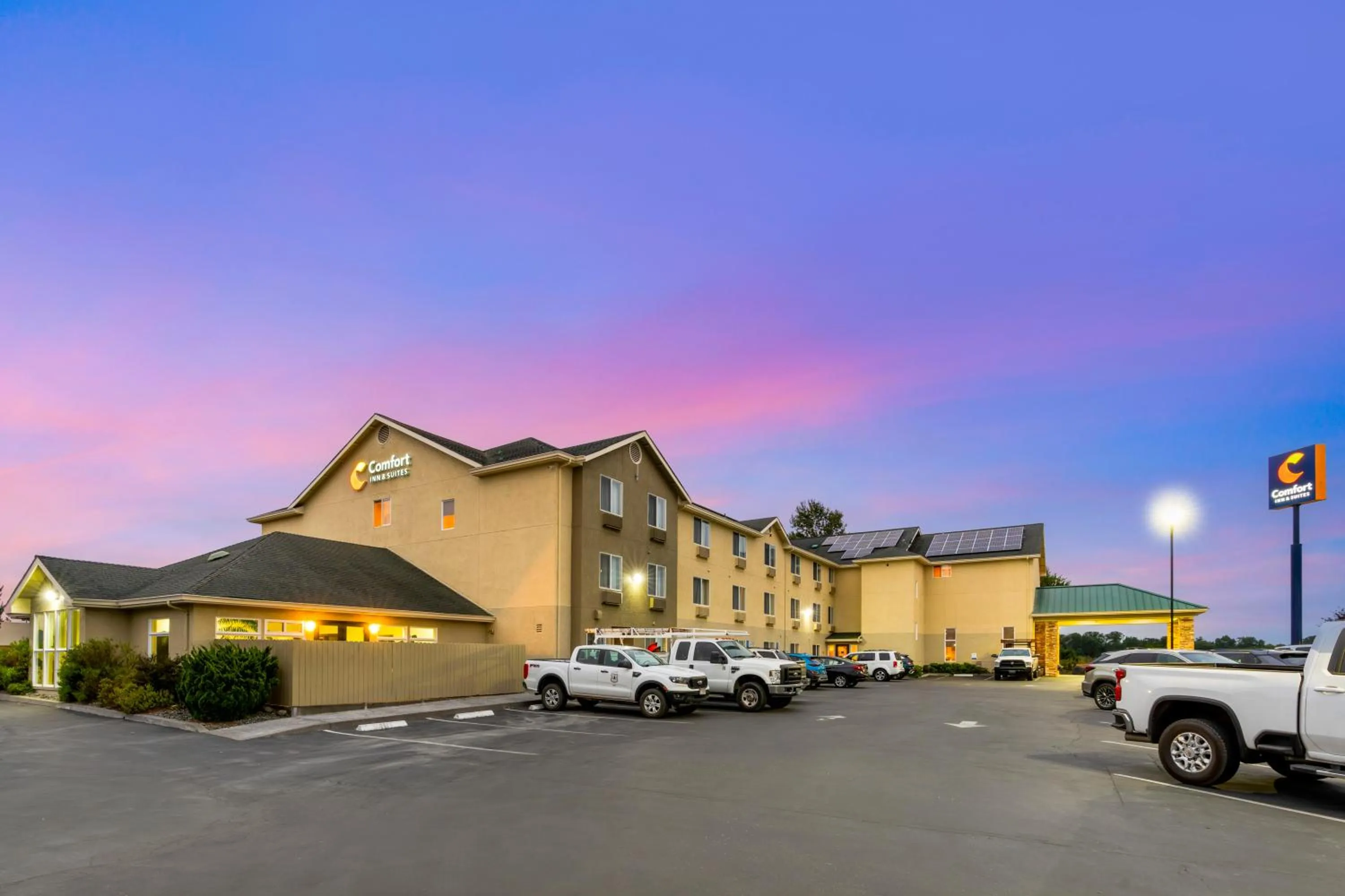 Property building in Comfort Inn & Suites Redwood Country