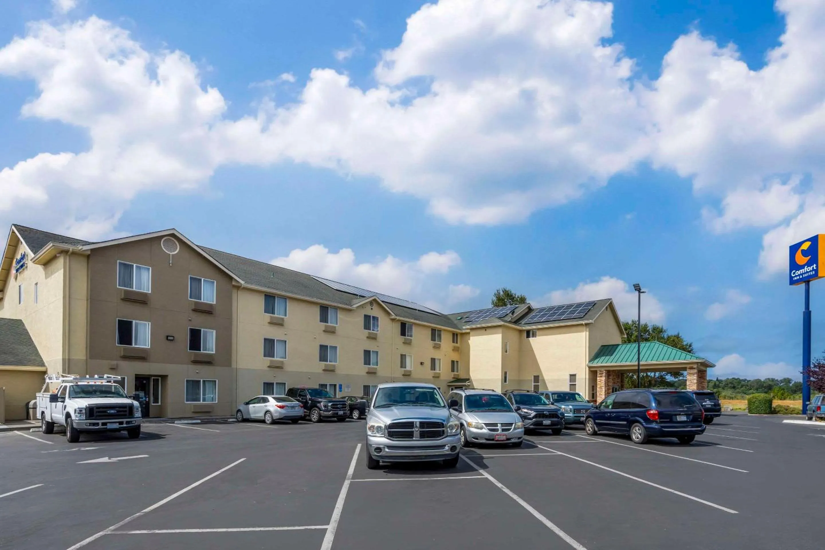 Property building in Comfort Inn & Suites Redwood Country