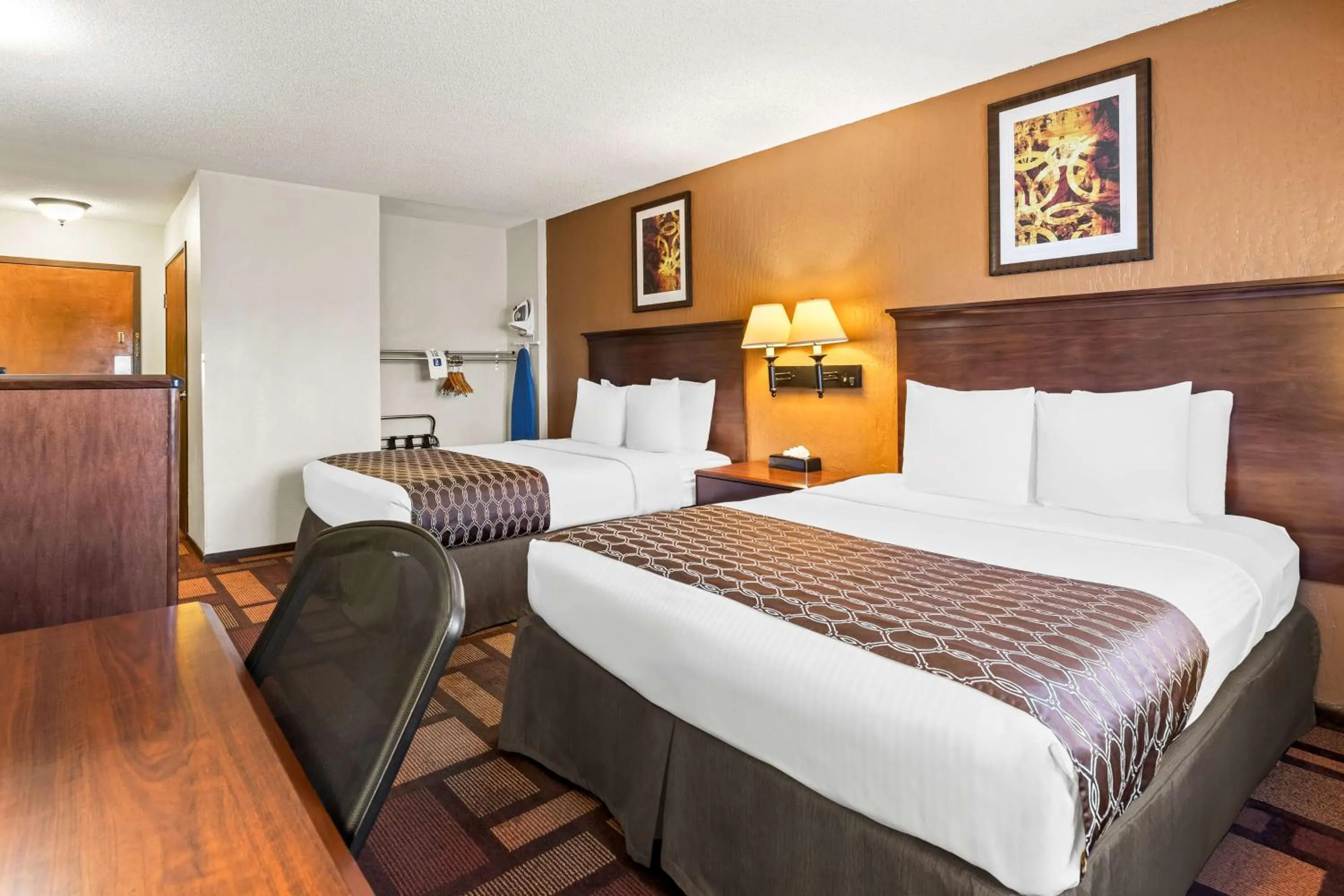 Bedroom, Bed in Best Western Tower West Lodge