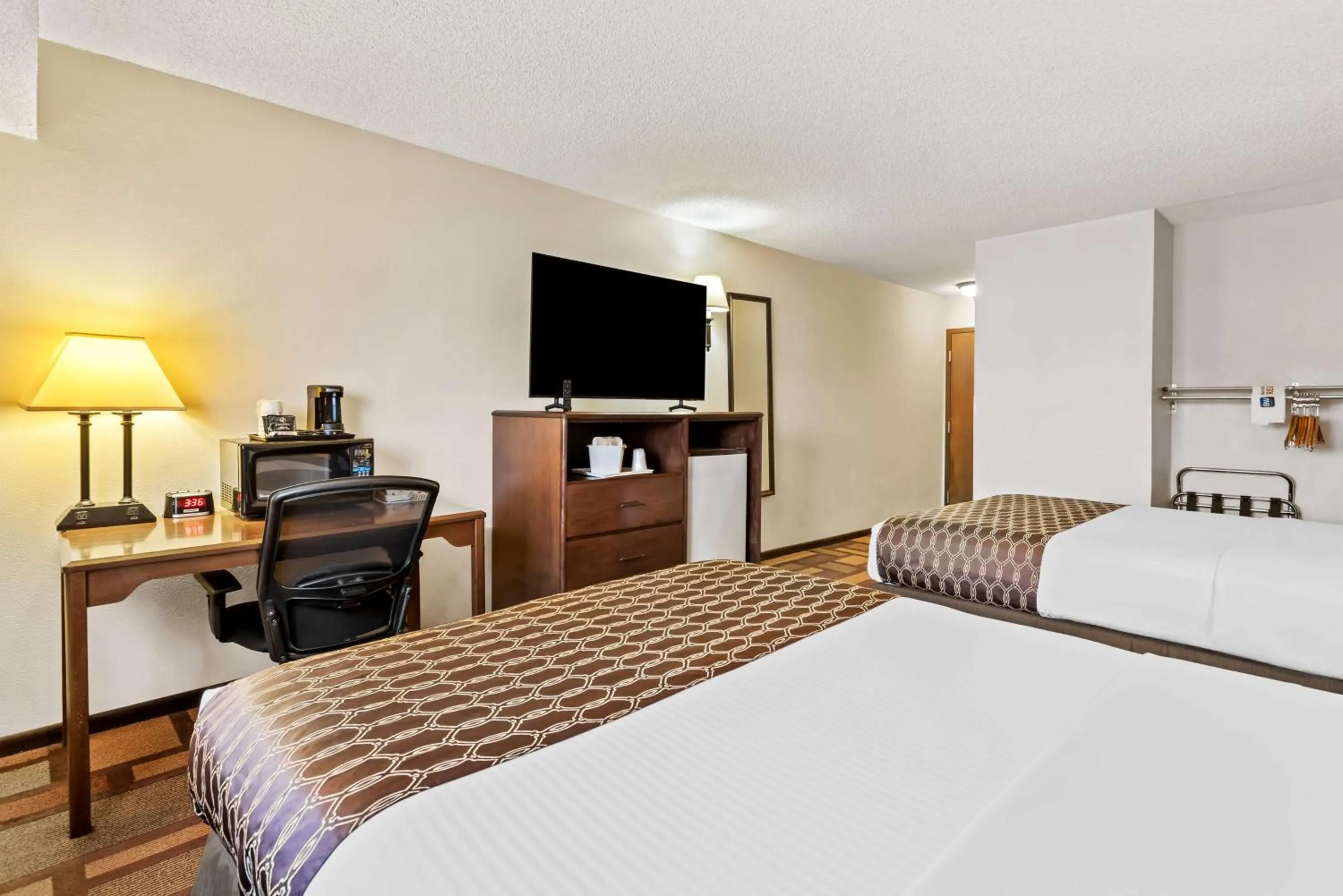 Bedroom, Bed in Best Western Tower West Lodge