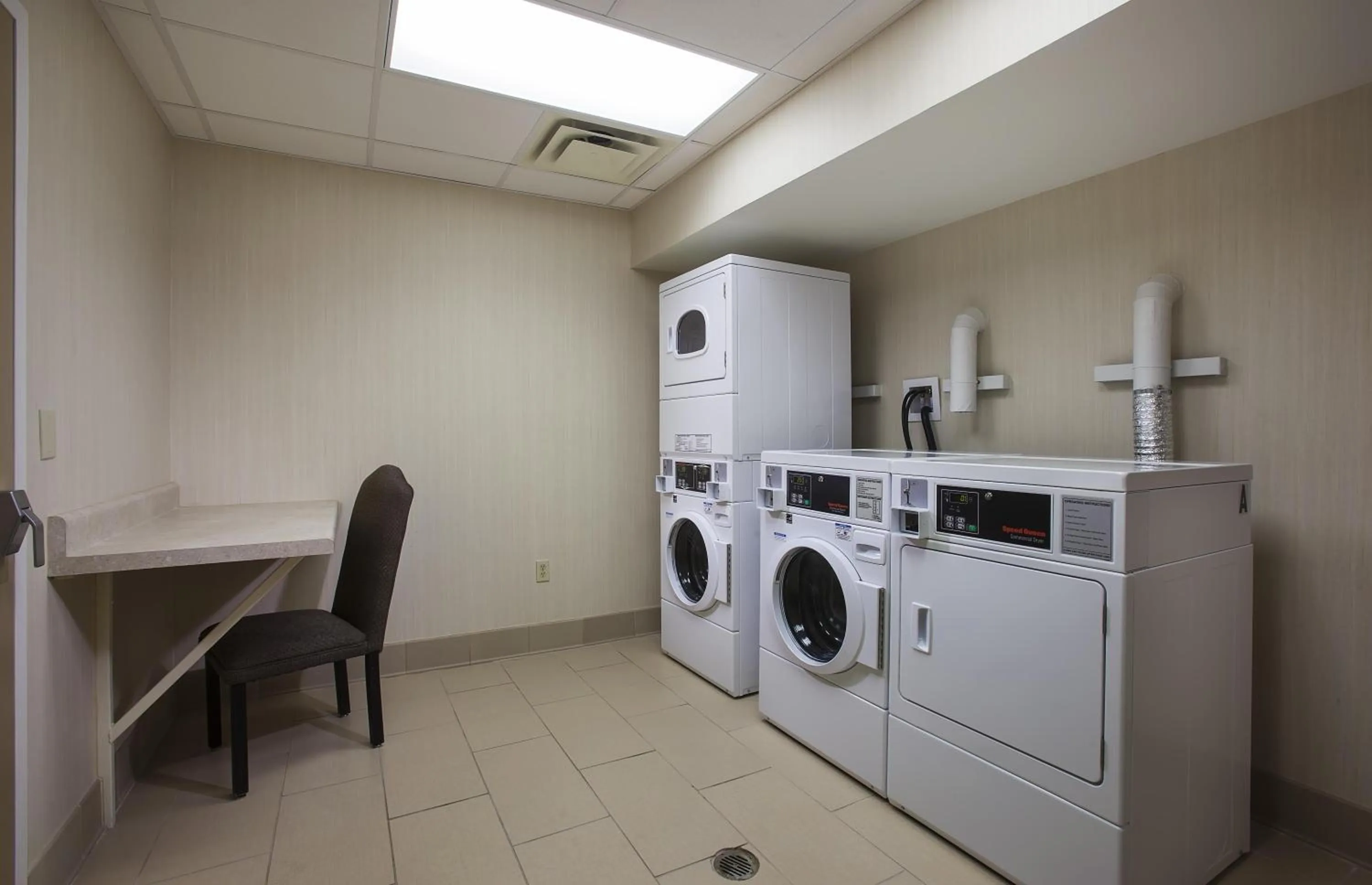 Property building in Hampton Inn Lake Buena Vista / Orlando