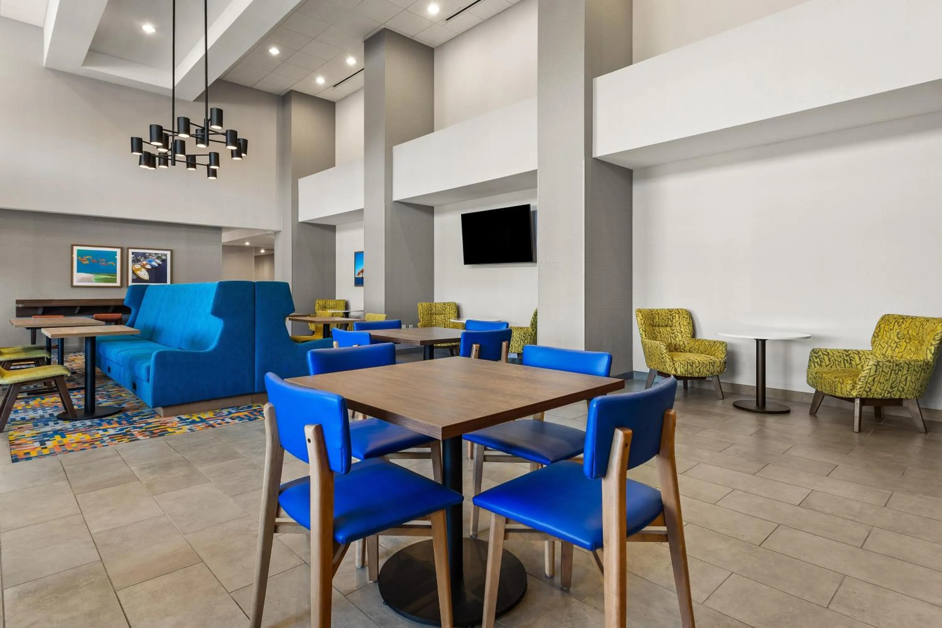 Breakfast in Hampton Inn & Suites Port Richey