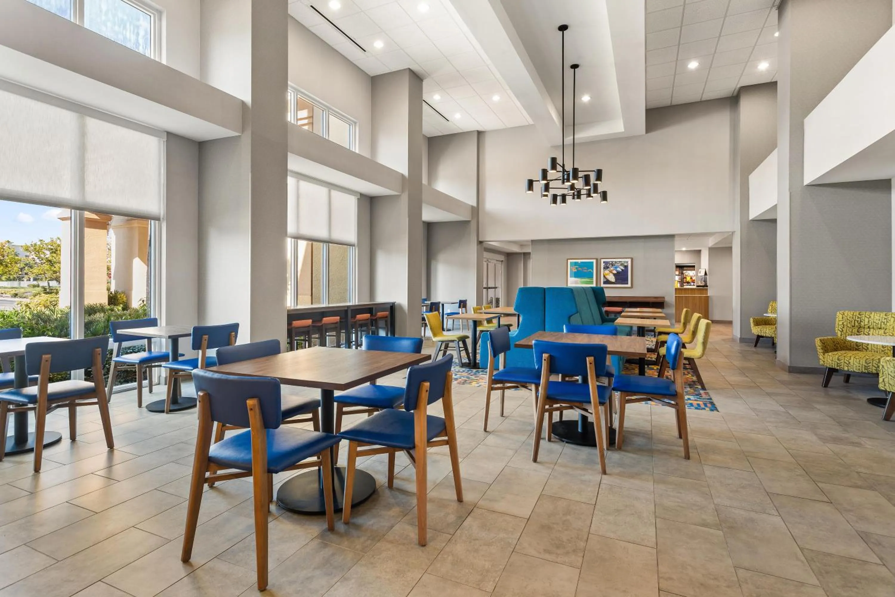 Breakfast in Hampton Inn & Suites Port Richey