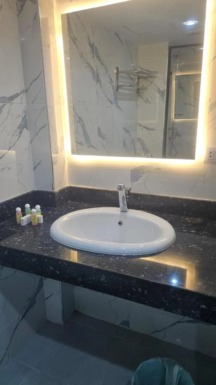 Bathroom in Salma Hotel Cairo