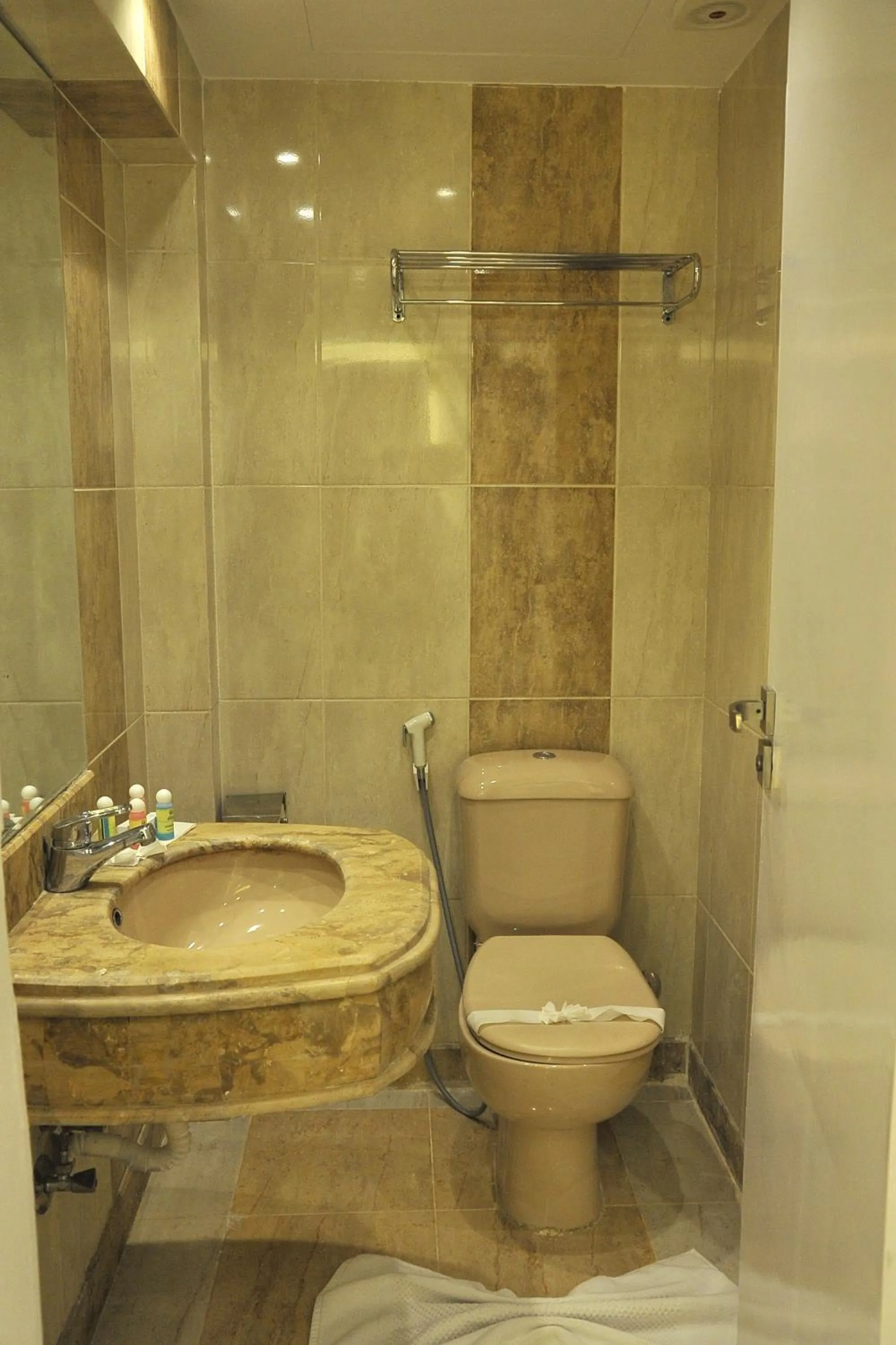 Bathroom in Salma Hotel Cairo