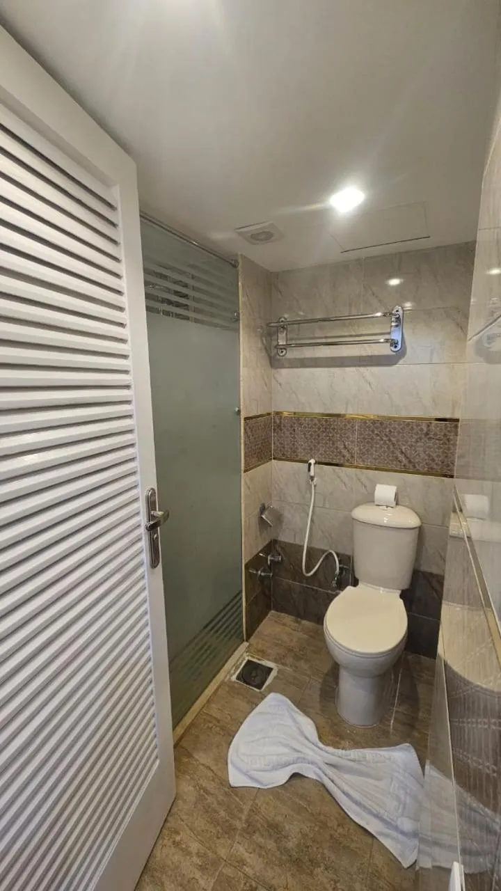 Bathroom in Salma Hotel Cairo