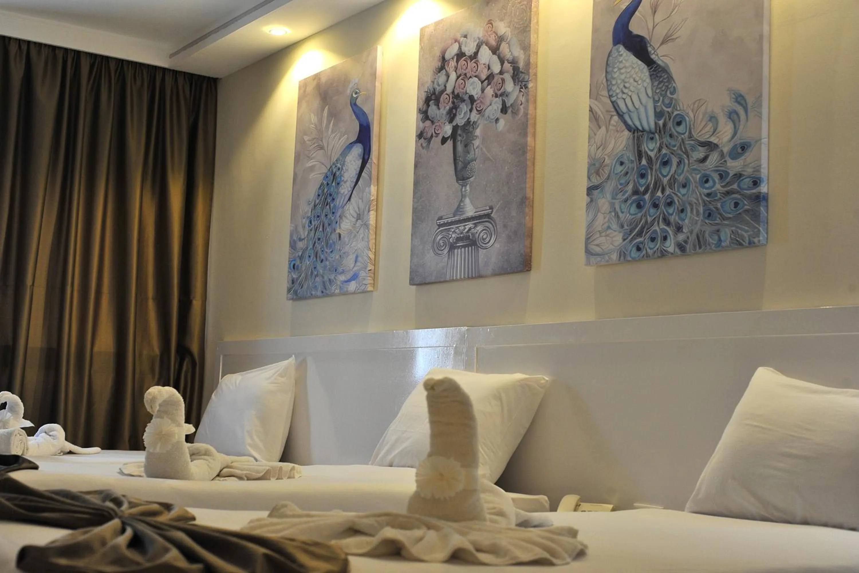 Bed in Salma Hotel Cairo