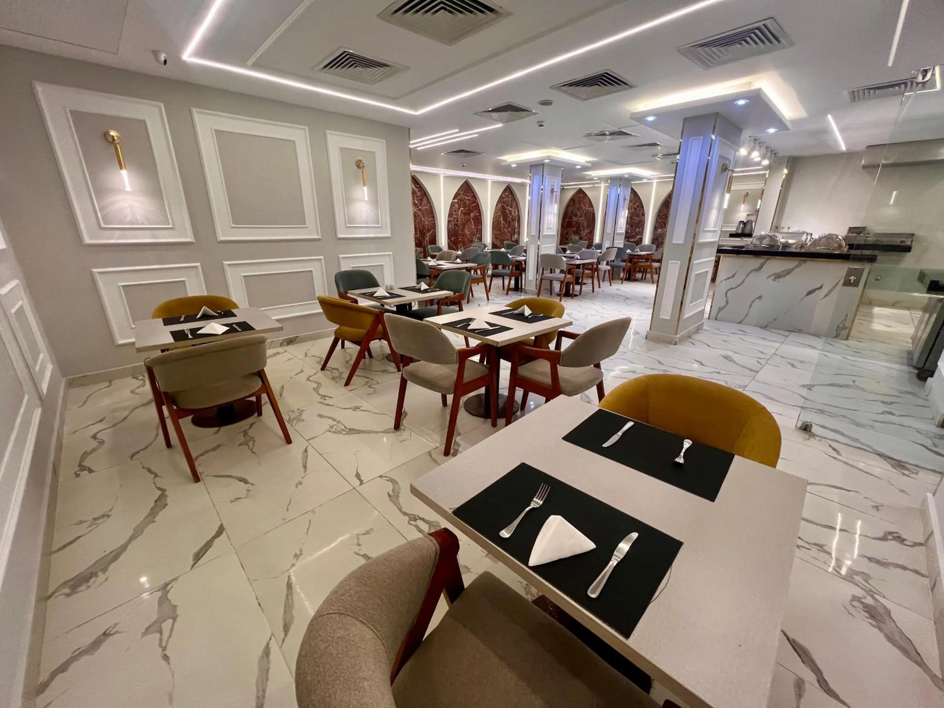 Restaurant/places to eat in Salma Hotel Cairo