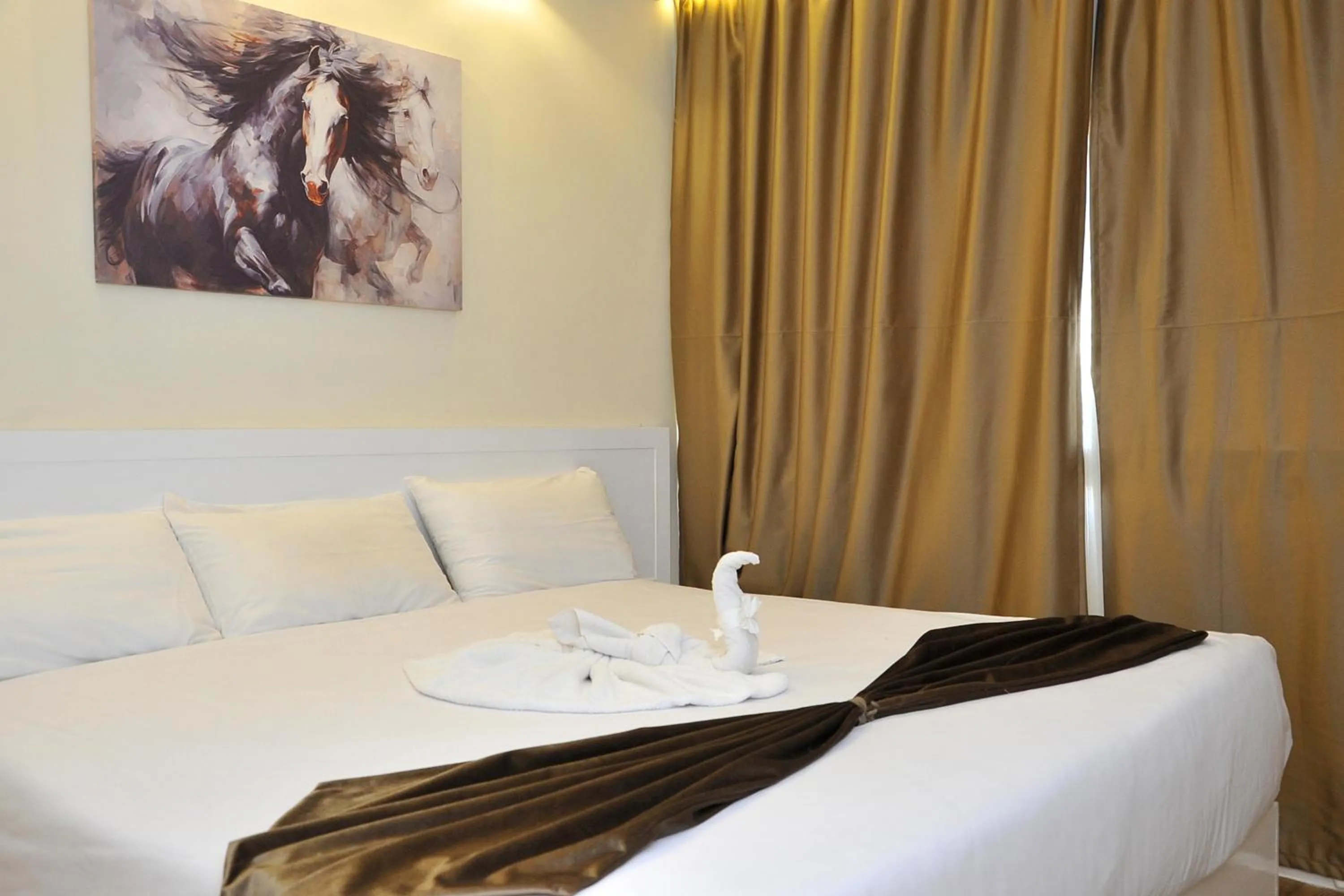 Bed in Salma Hotel Cairo