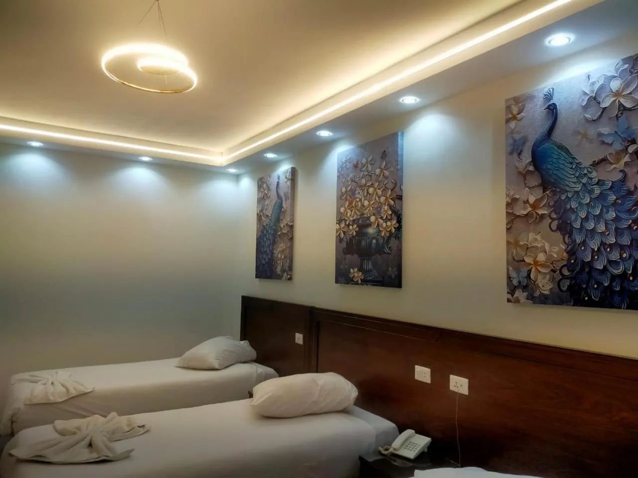 Photo of the whole room, Bed in Salma Hotel Cairo