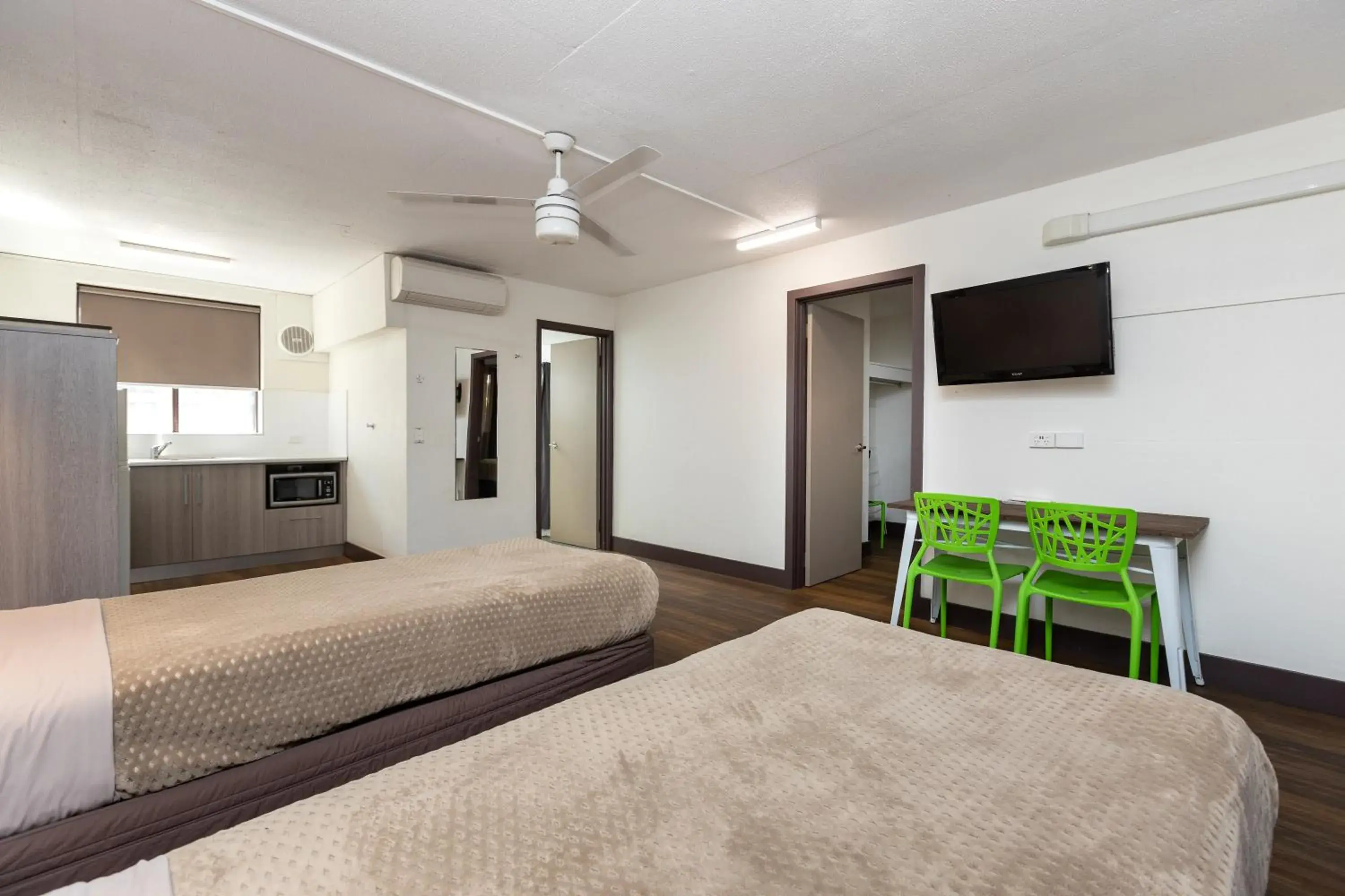 Bedroom, Bed in Broome Time Resort Bedroom, Bed in Broome Time Resort