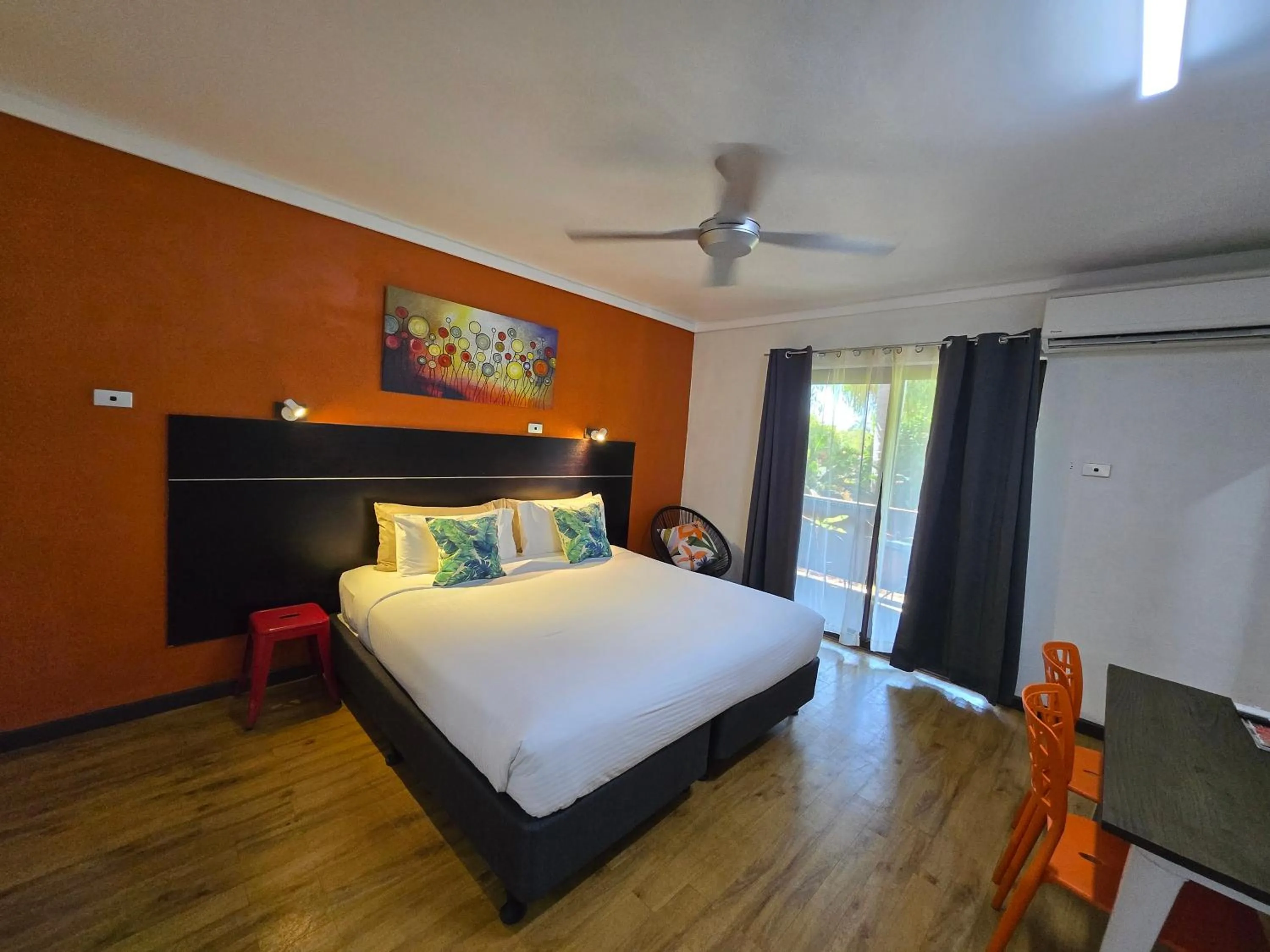 Bedroom, Bed in Broome Time Resort